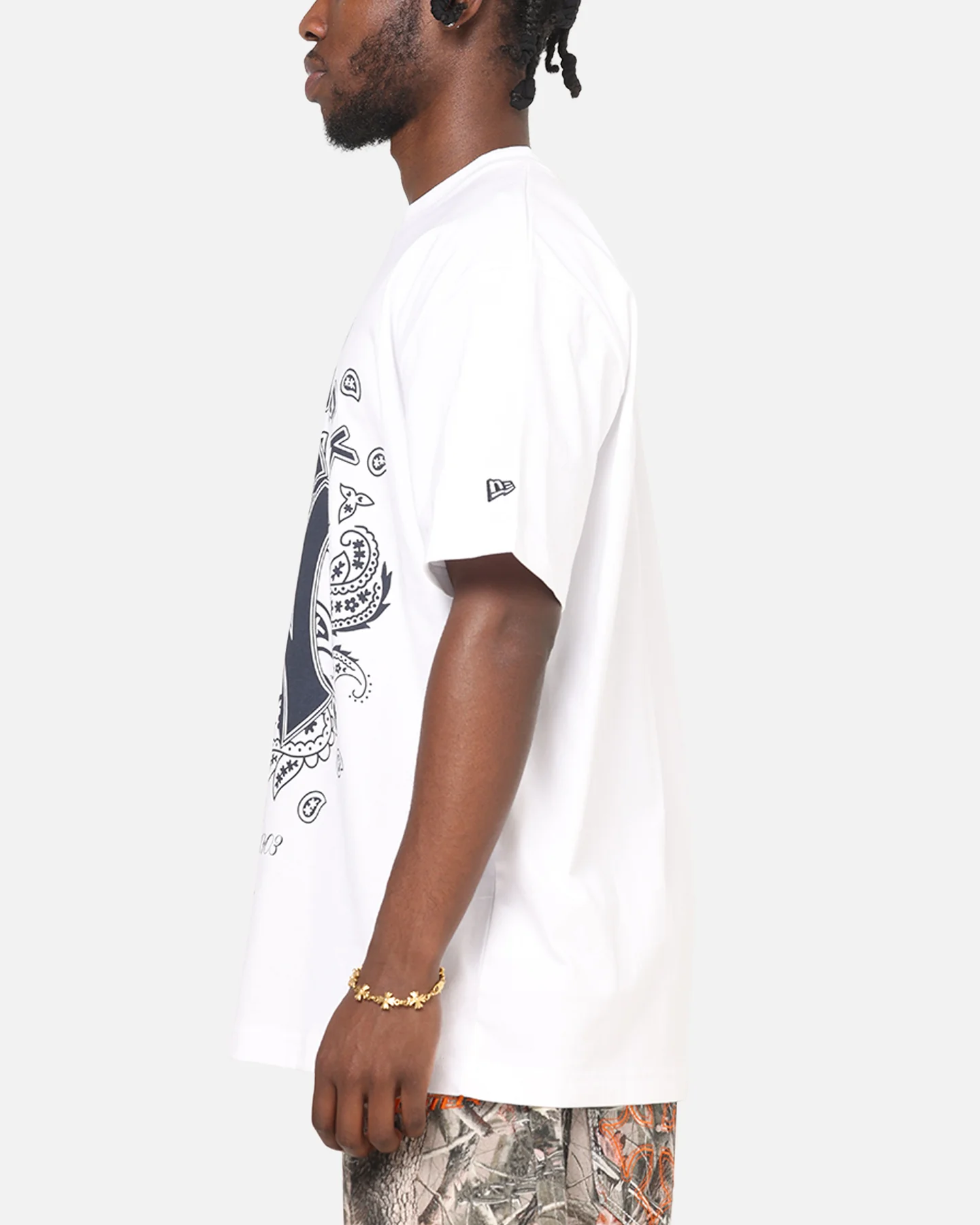 New Era New York Yankees Paisley Oversized T-Shirt White - Image 5