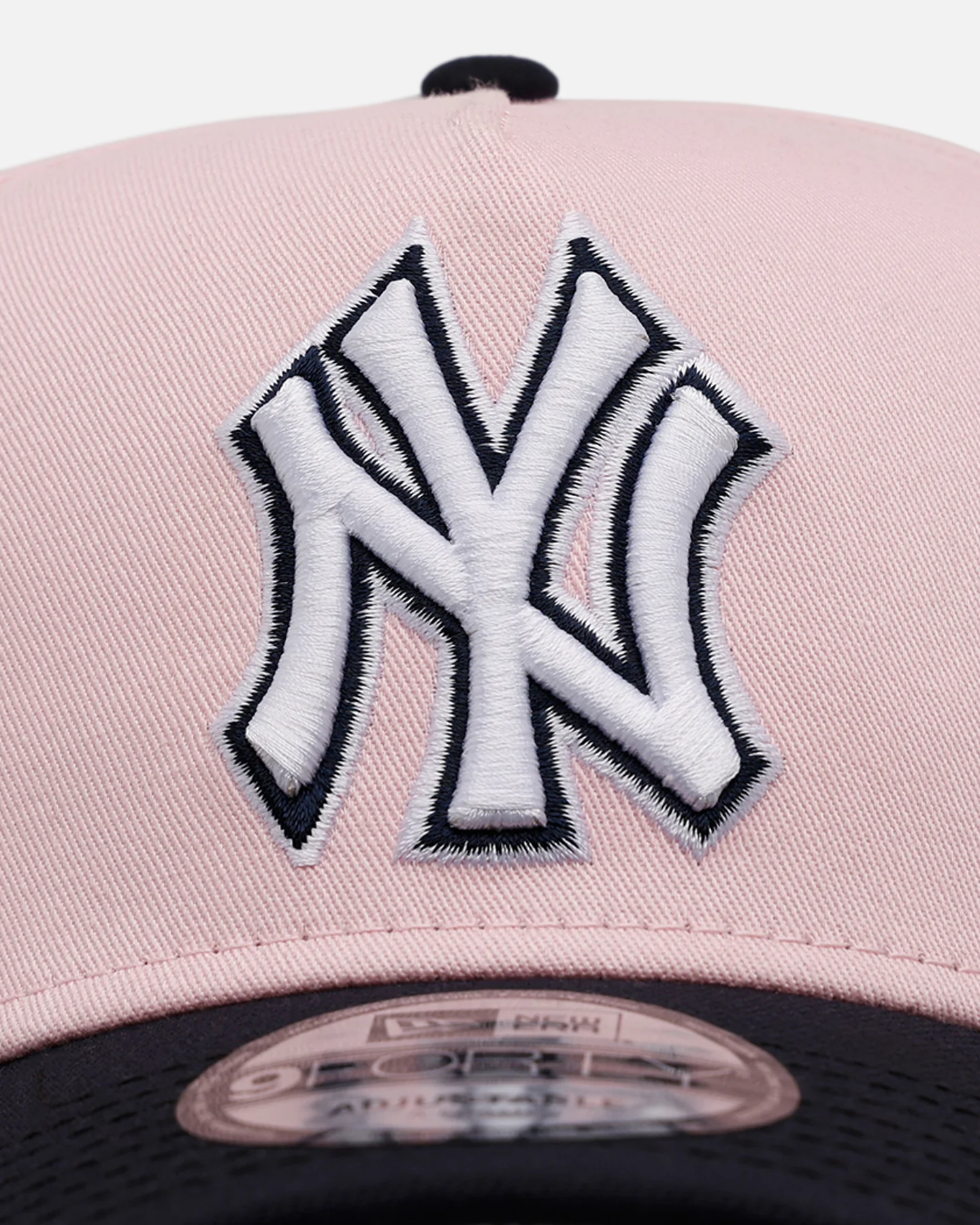 New Era New York Yankees 'Pink Crown' 9FORTY A-Frame Snapback Pink - Image 5