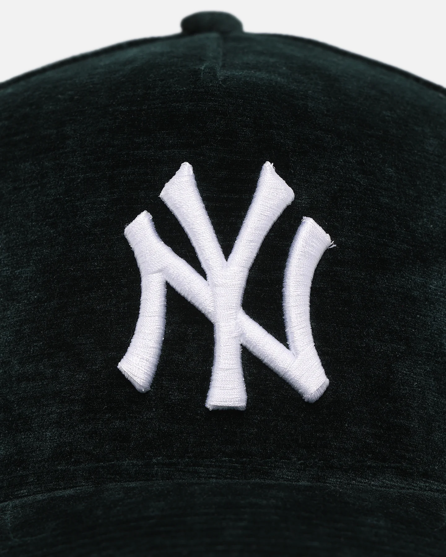 New Era New York Yankees 'Plush Chenille' 9FORTY A-Frame Snapback Dark Green - Image 5