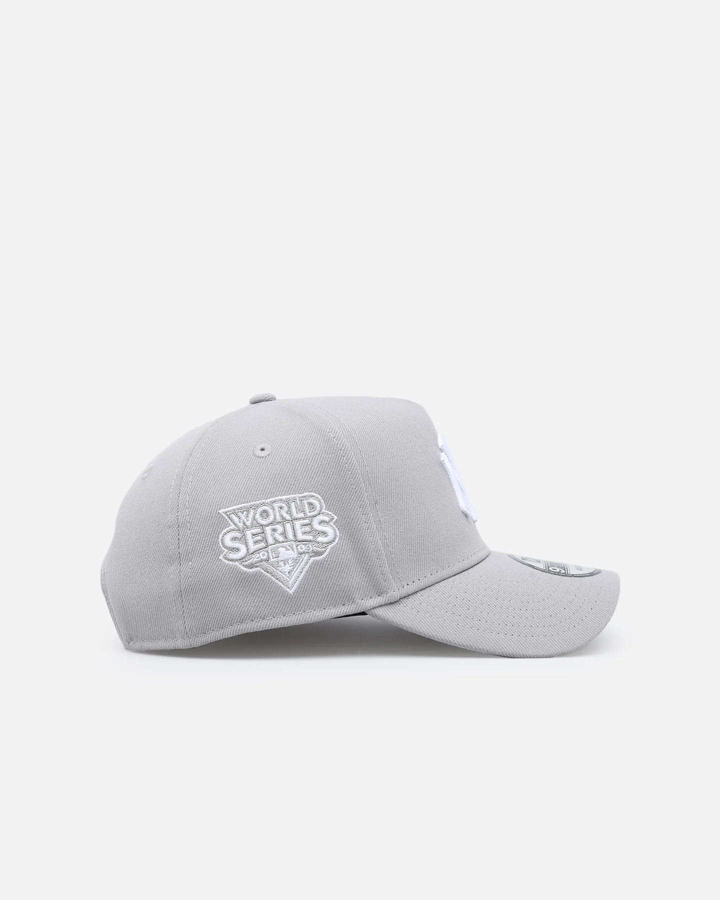 New Era New York Yankees 'Polychromatic' 9FORTY A-Frame Snapback Grey - Image 3