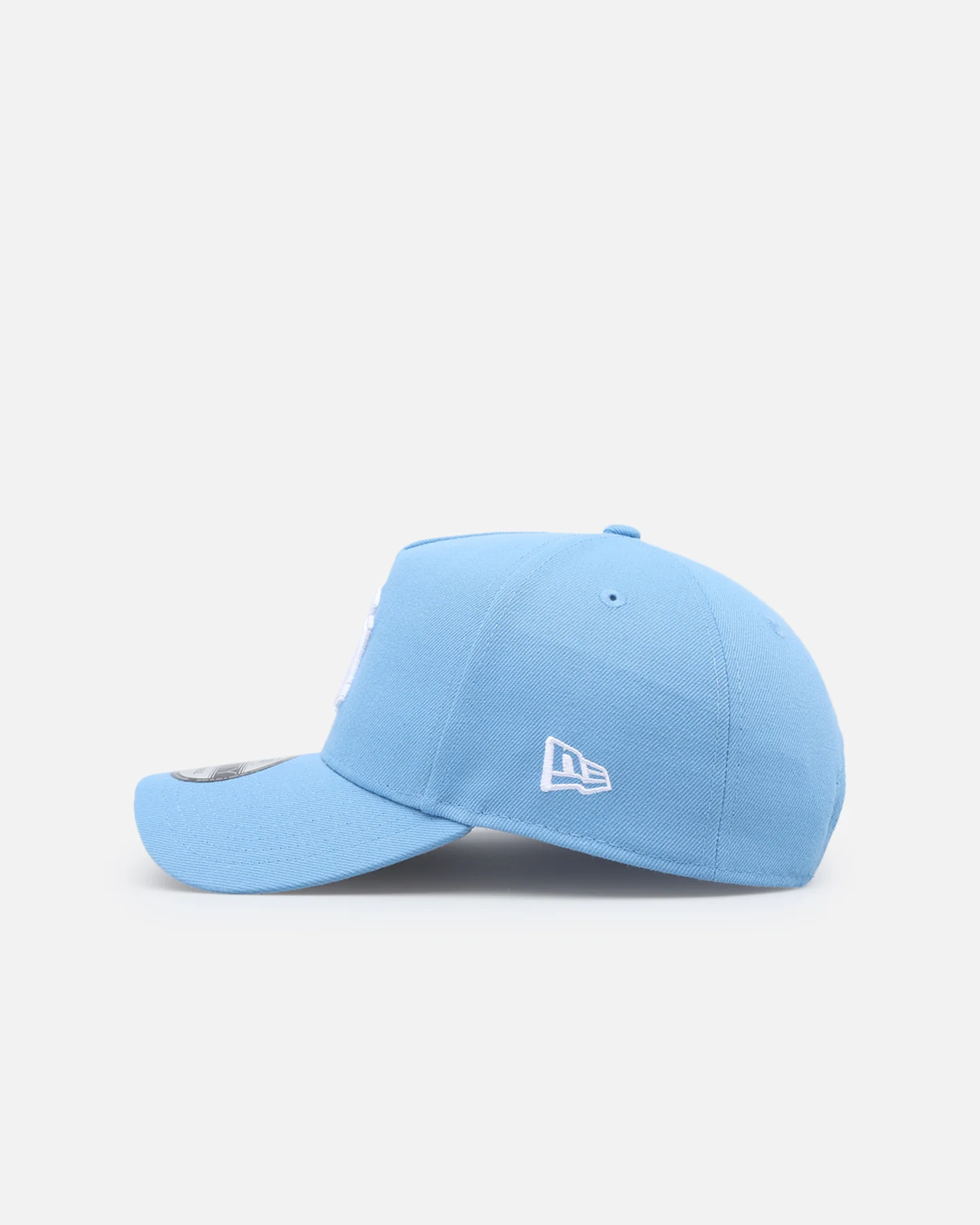New Era New York Yankees 'Polychromatic' 9FORTY A-Frame Snapback Sky Blue - Image 4