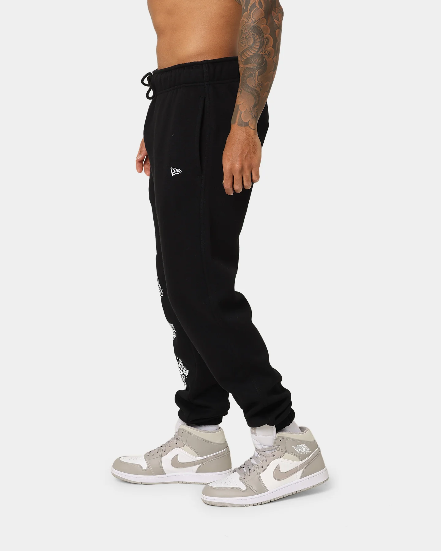 New Era New York Yankees Track Pants Black/White - Image 6