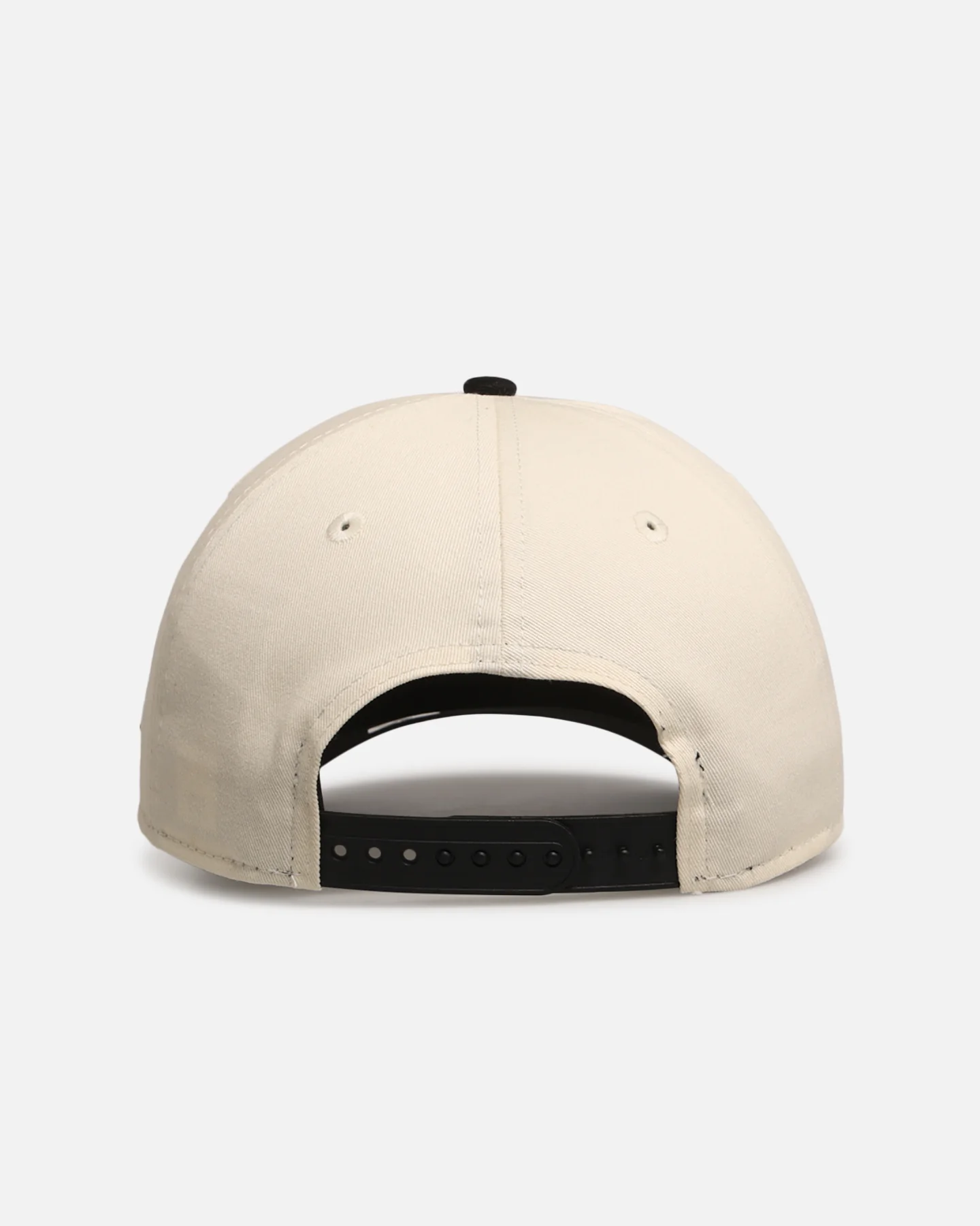 New Era New Zealand All Blacks 'All Blacks Collection' 9FORTY A-Frame Snapback Chrome White - Image 2