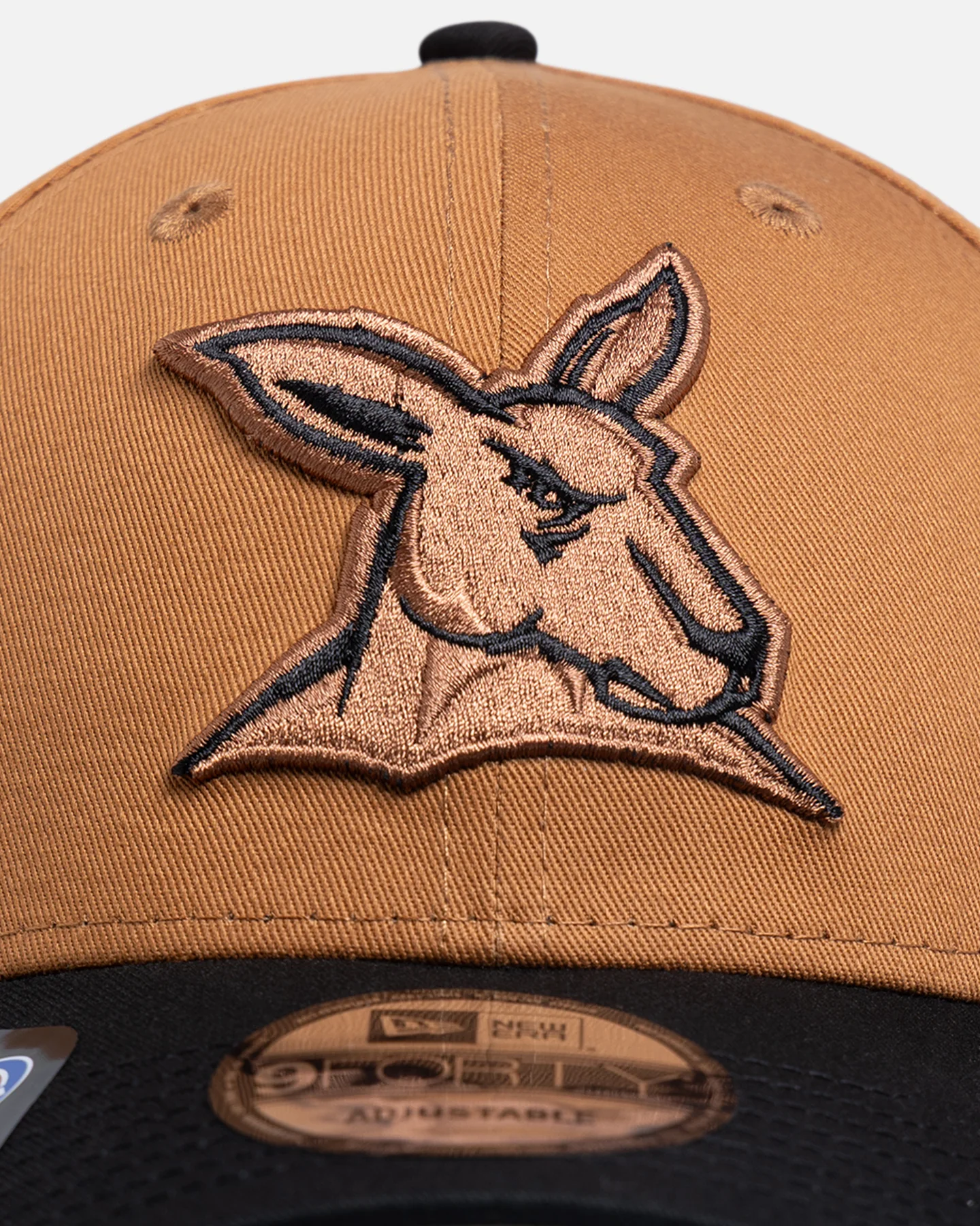 New Era North Melbourne Kangaroos 'AFL 2026' 9FORTY Strapback Med Beige - Image 5