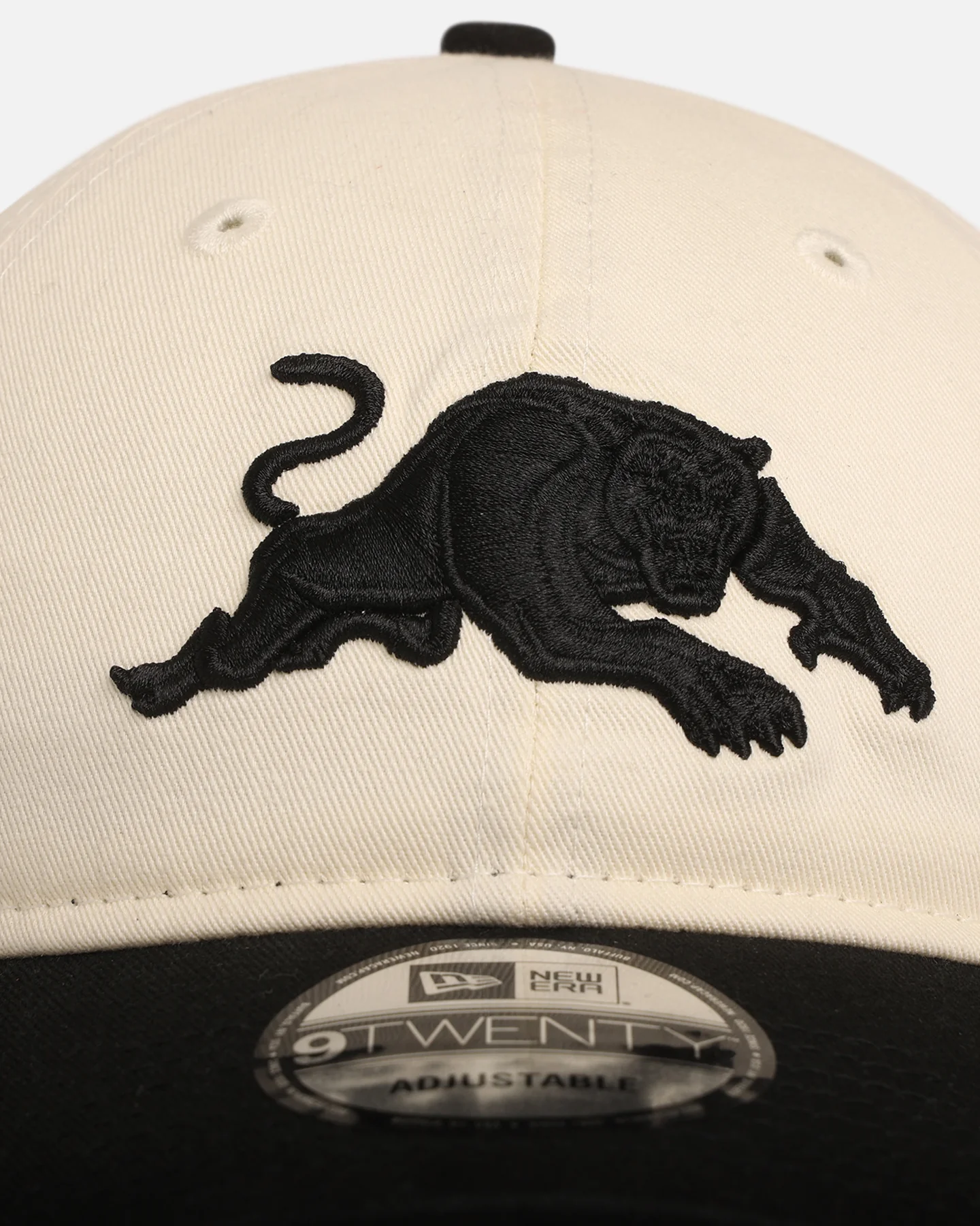 New Era Penrith Panthers 'NRL Two Tone' 9TWENTY Strapback Chrome White/Black - Image 5