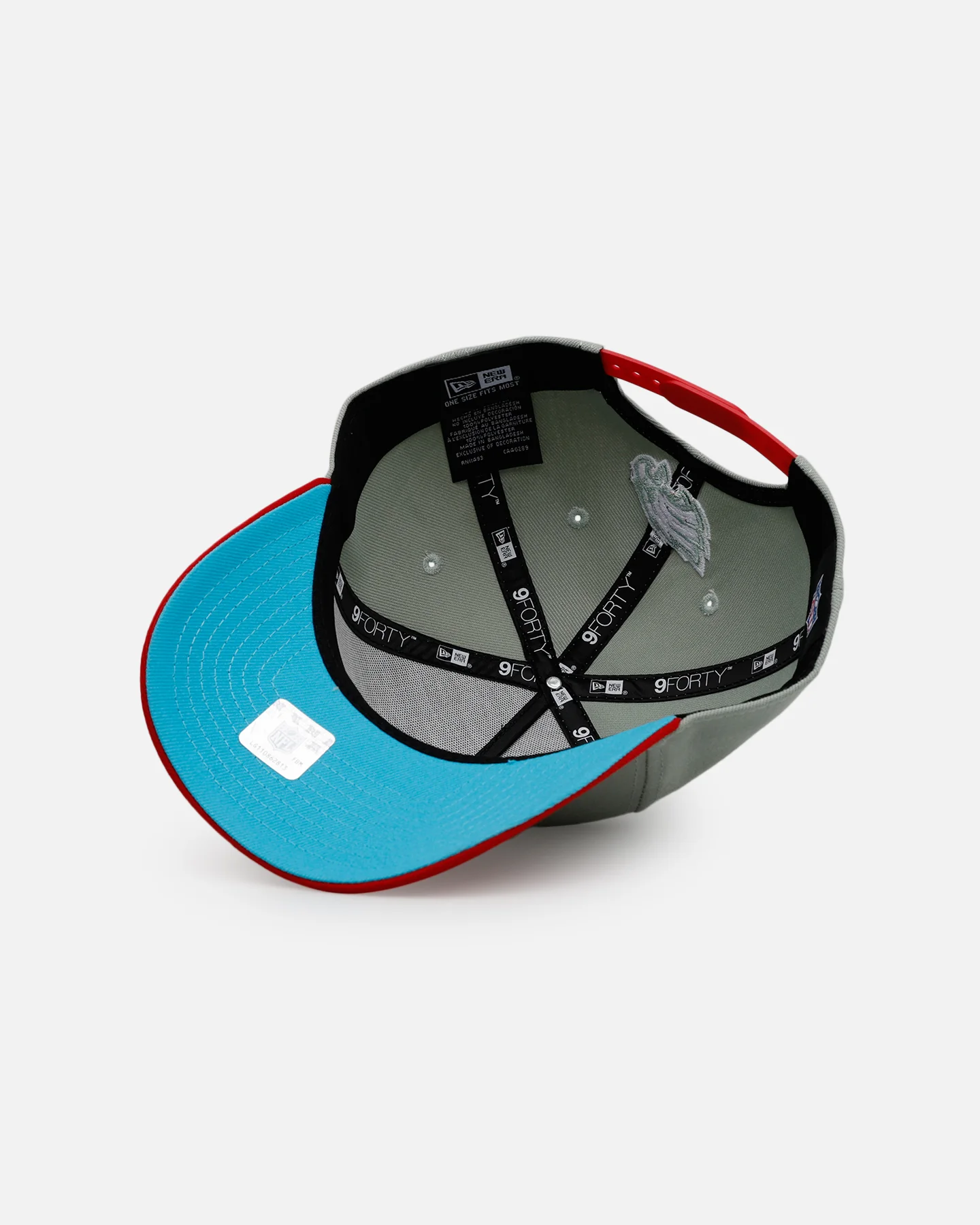New Era Philadelphia Eagles 'All I Want For Christmas' 9FORTY A-Frame Snapback Green/Red - Image 6
