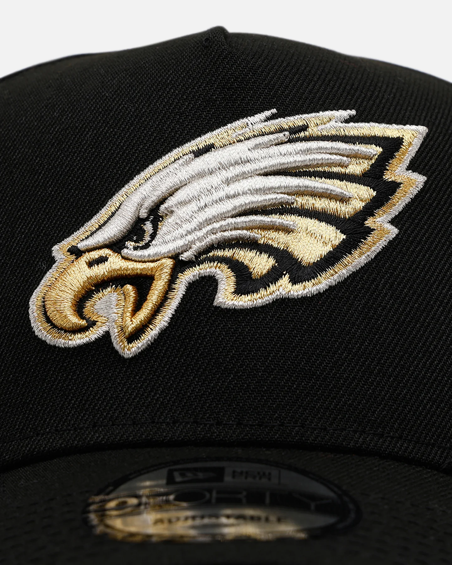 New Era Philadelphia Eagles 'New Year's Eve' 9FORTY A-Frame Snapback Gold/Silver - Image 5