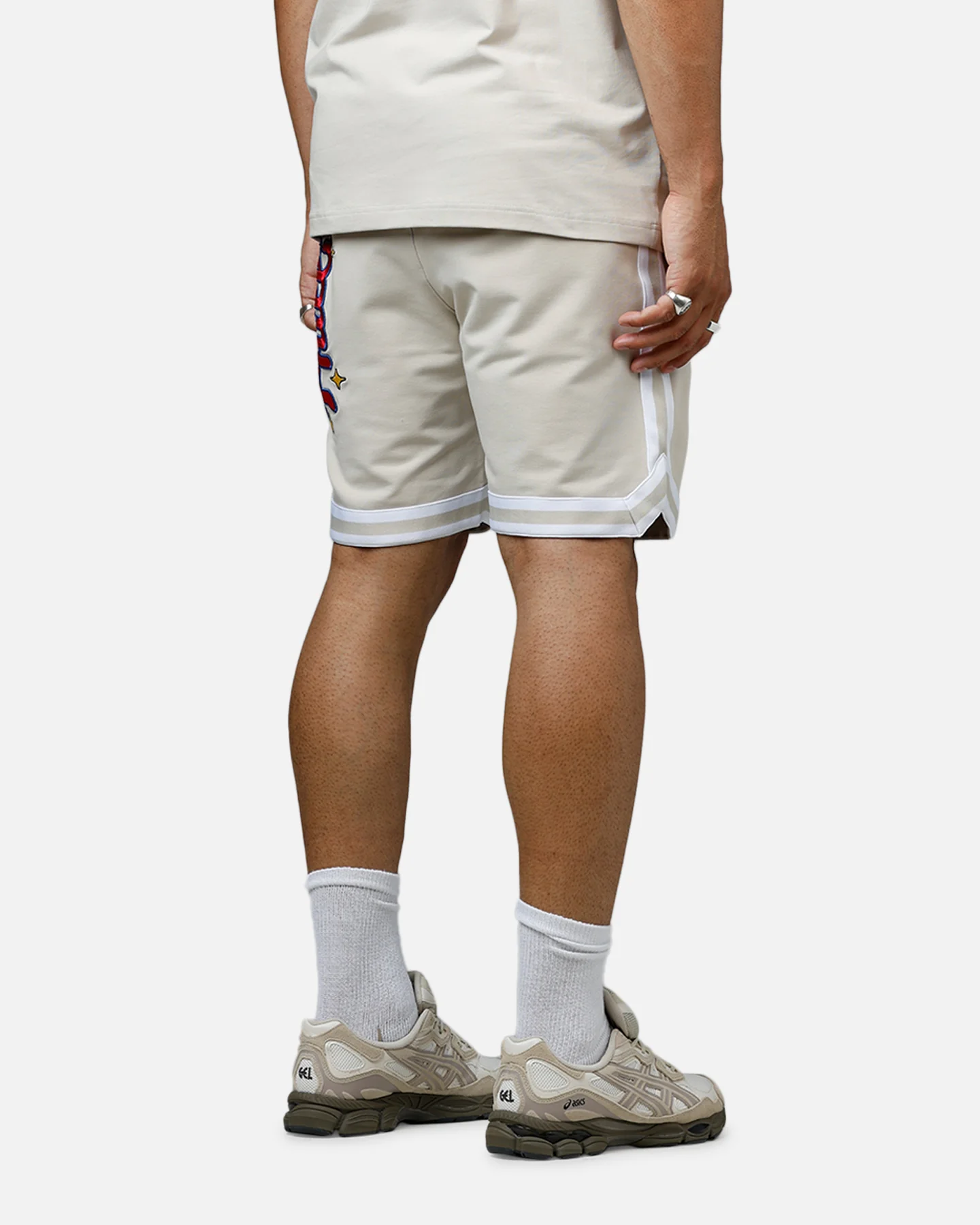New Era Philadelphia Phillies 'Logo Select' Summer Shorts Stone - Image 3