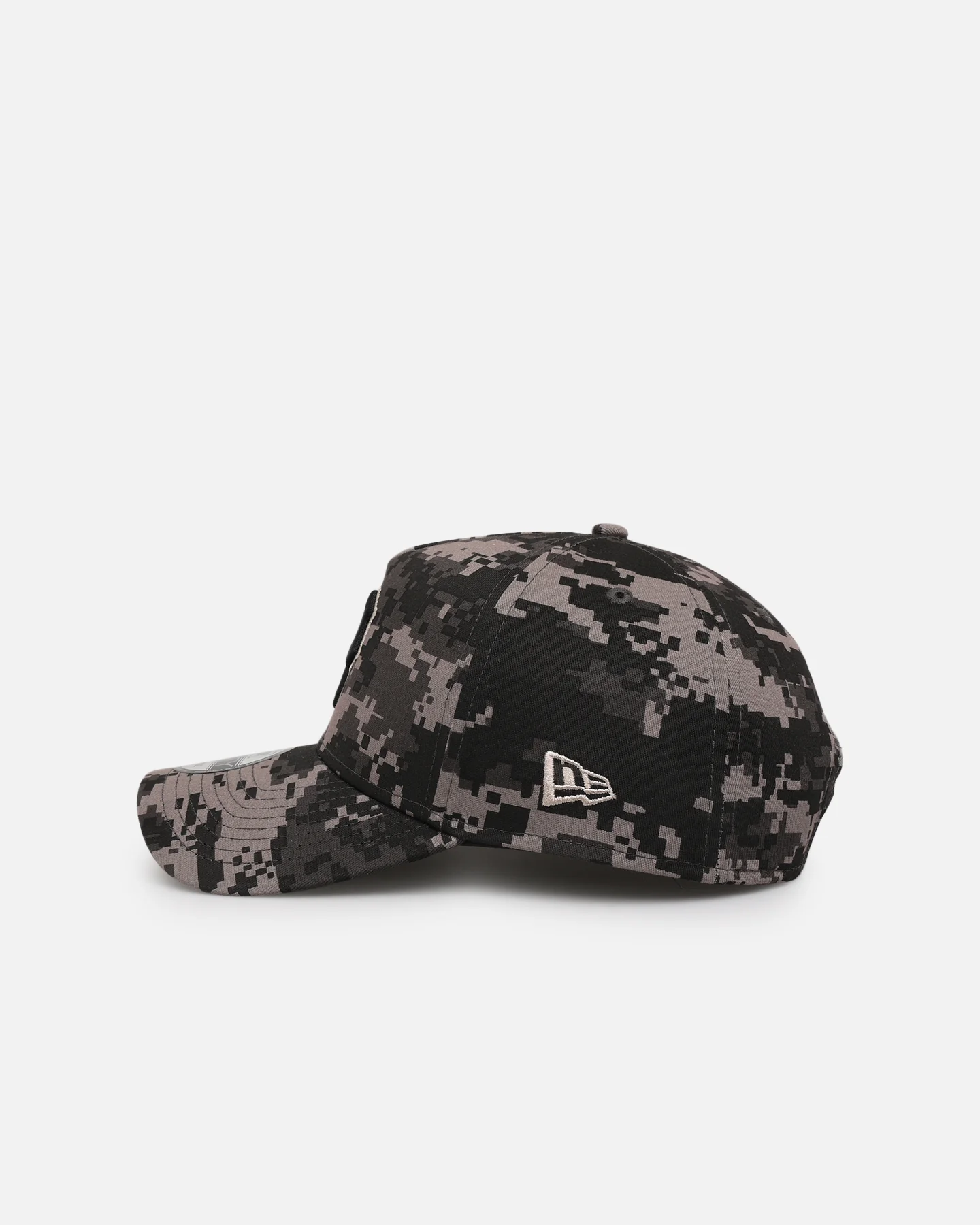 New Era Pittsburgh Pirates 'Black Digi Camo' 9FORTY A-Frame Snapback Black/Grey - Image 4