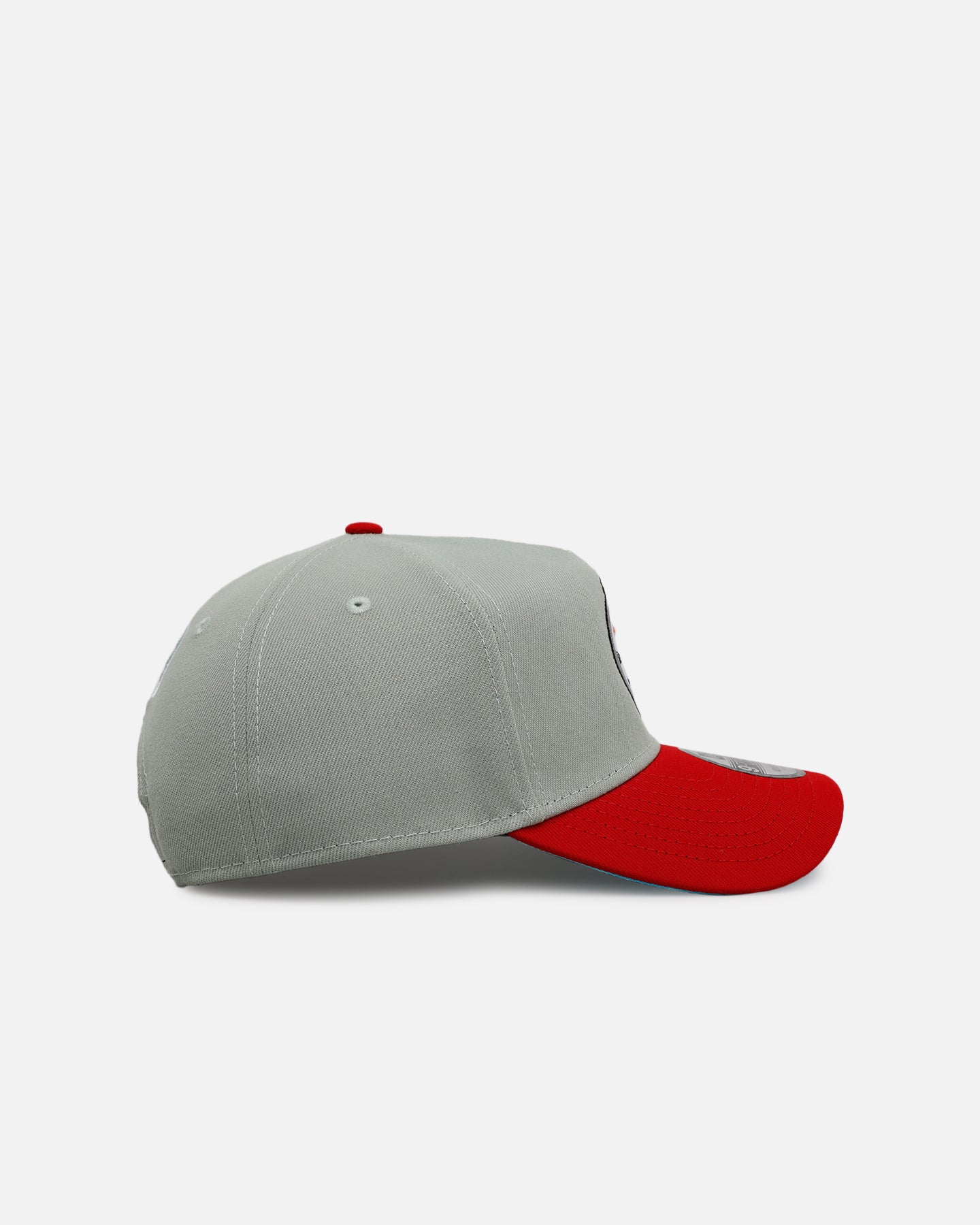 New Era Pittsburgh Steelers 'All I Want For Christmas' 9FORTY A-Frame Snapback Green/Red - Image 3