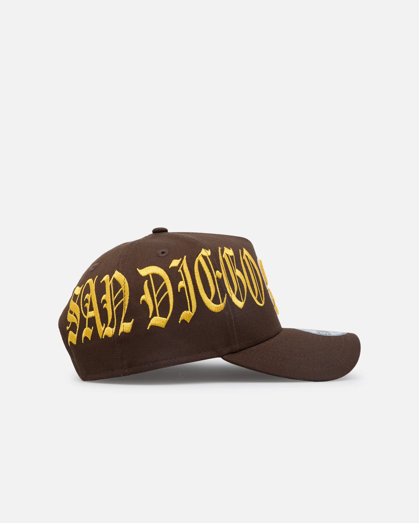 New Era San Diego Padres 'Goth Script' 9FORTY A-Frame Snapback Walnut/Gold - Image 3
