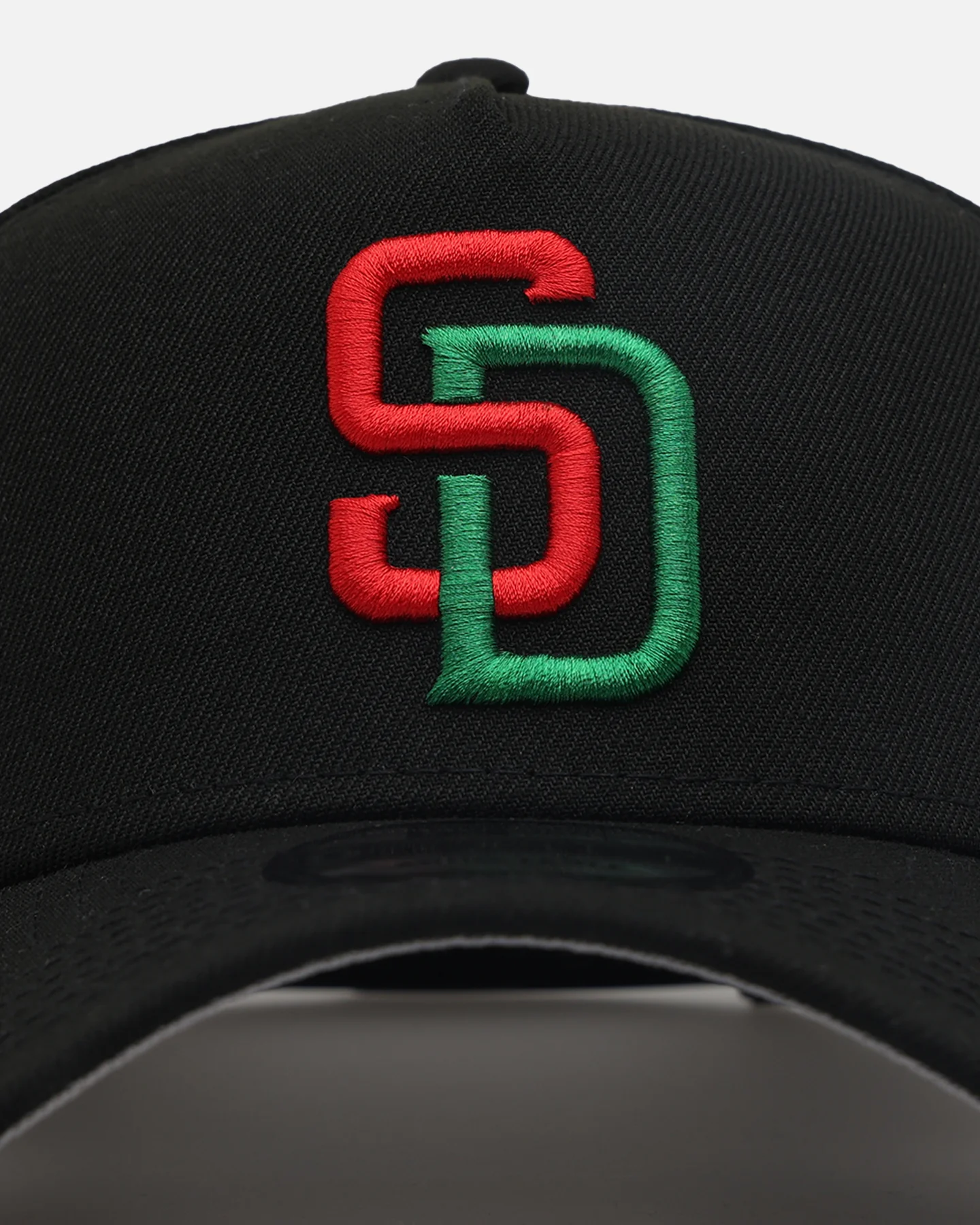 New Era San Diego Padres 'Sugar Skull Side Patch' 9FORTY A-Frame Snapback Black/Red/Green - Image 5