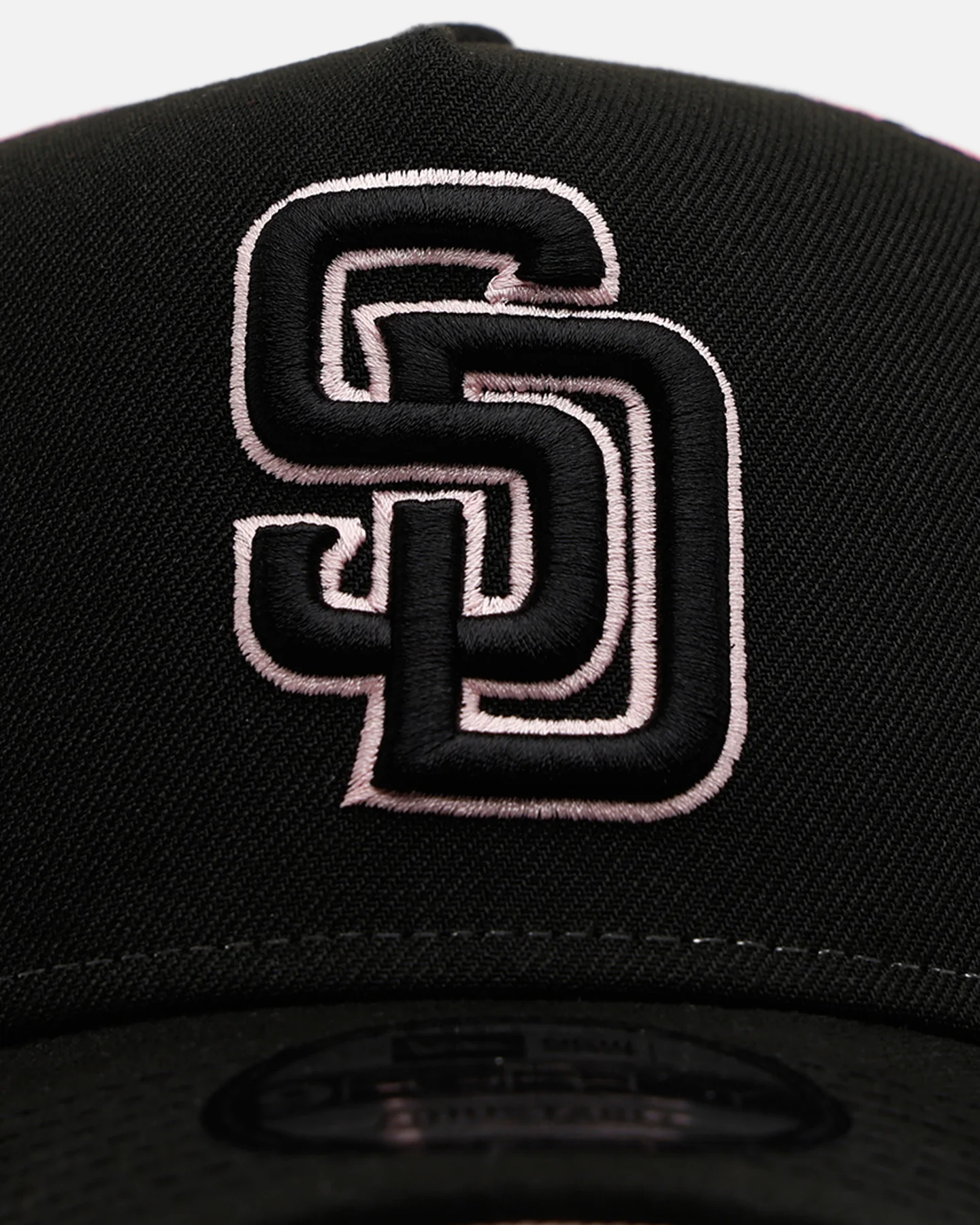 New Era San Diego Padres 'Thoughtful' 9FORTY A-Frame Trucker Snapback Black/Pink - Image 5