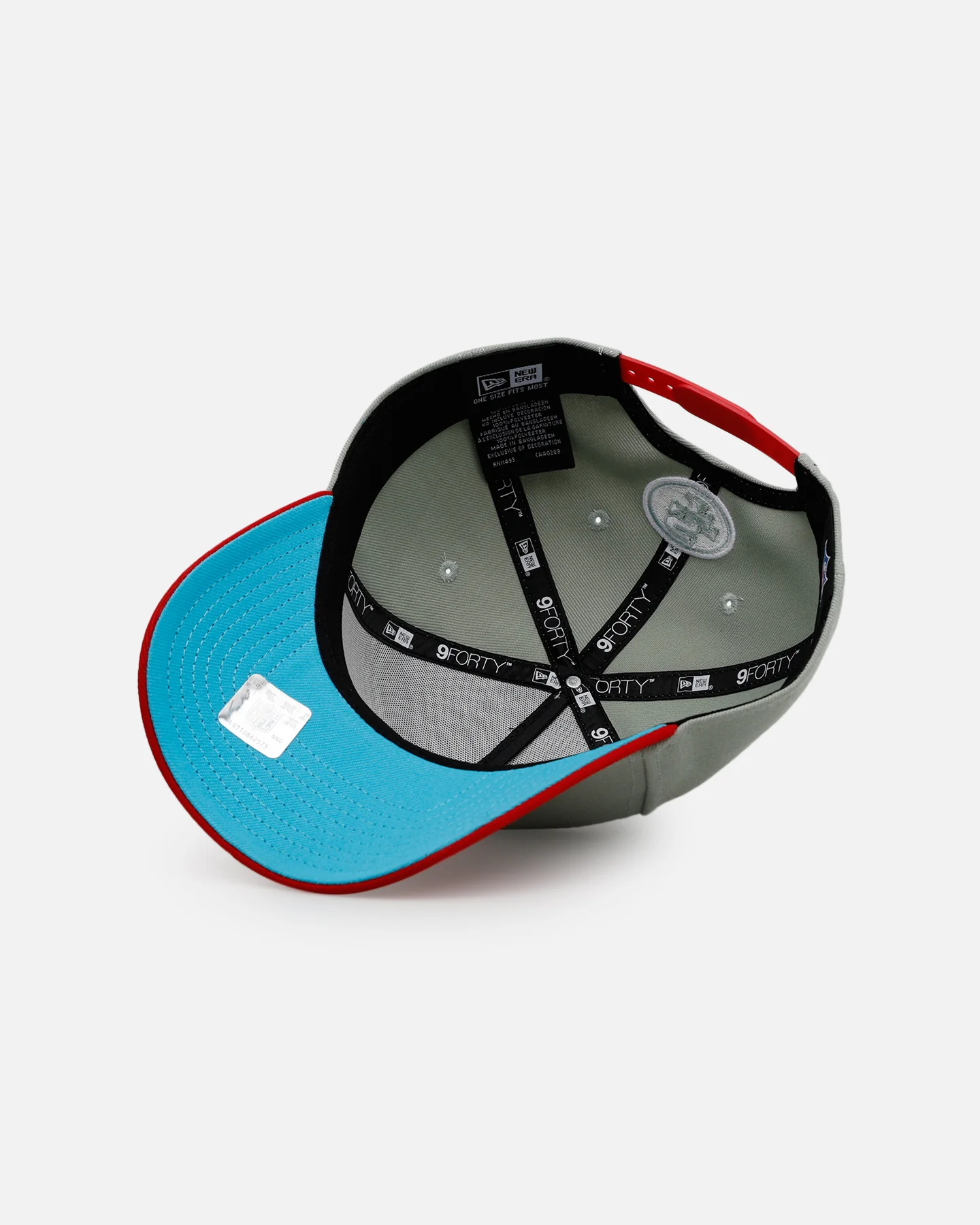 New Era San Francisco 49ers 'All I Want For Christmas' 9FORTY A-Frame Snapback Green/Red - Image 6
