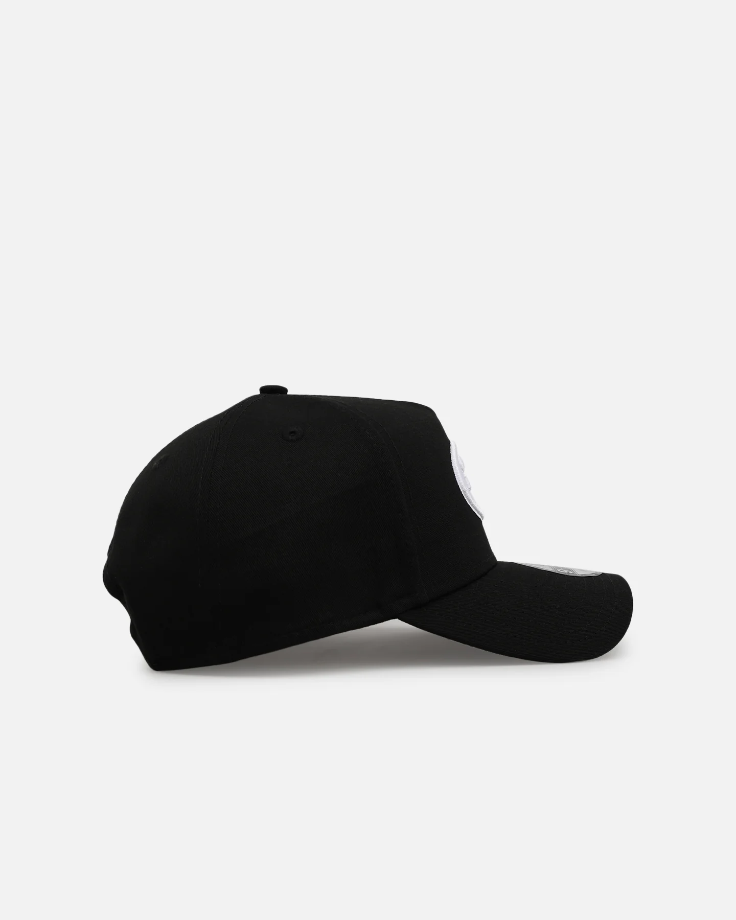 New Era San Francisco 49ers 'Ornate Rose' 9FORTY A-Frame Snapback Black/White - Image 3