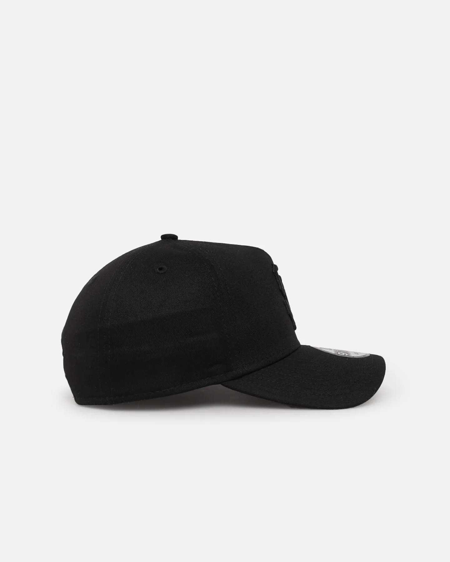 New Era San Francisco Giants 'Gold Rose Embroidery' 9FORTY A-Frame Snapback Black/Gold - Image 3