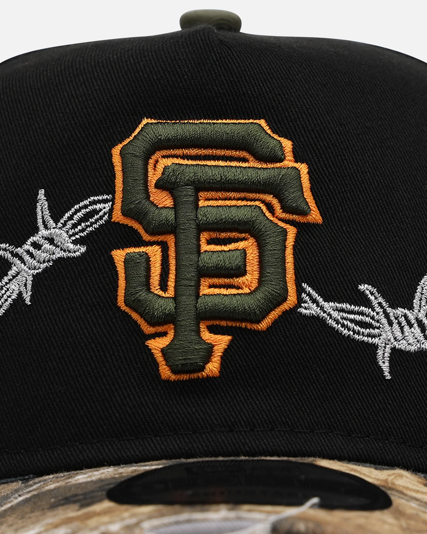 New Era San Francisco Giants 'Realtree Grit 2.0' 9FORTY A-Frame Snapback Black/Green/Orange - Image 2