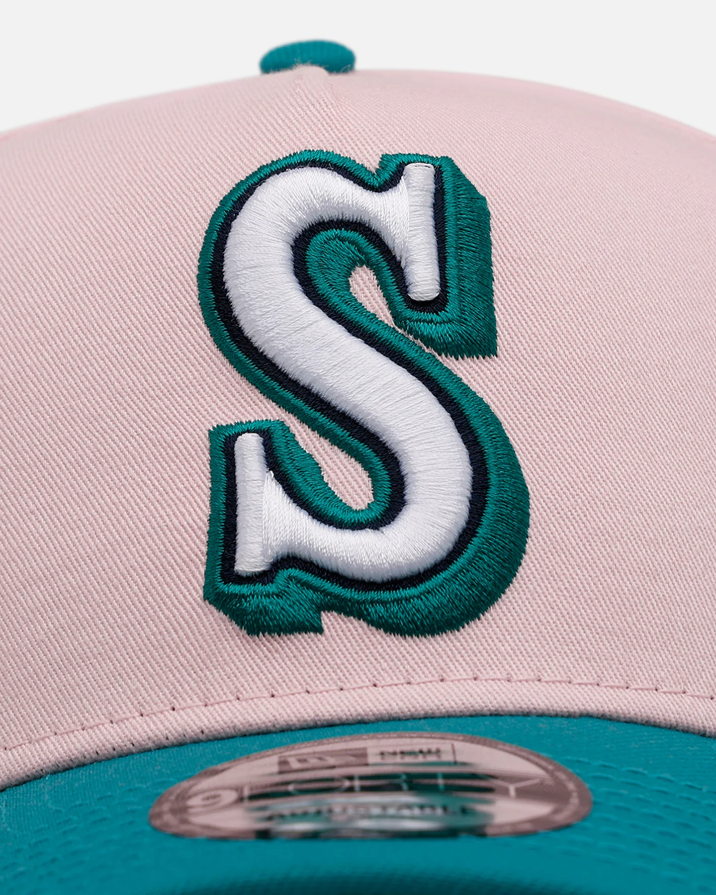 New Era Seattle Mariners 'Pink Crown' 9FORTY A-Frame Snapback Pink - Image 5