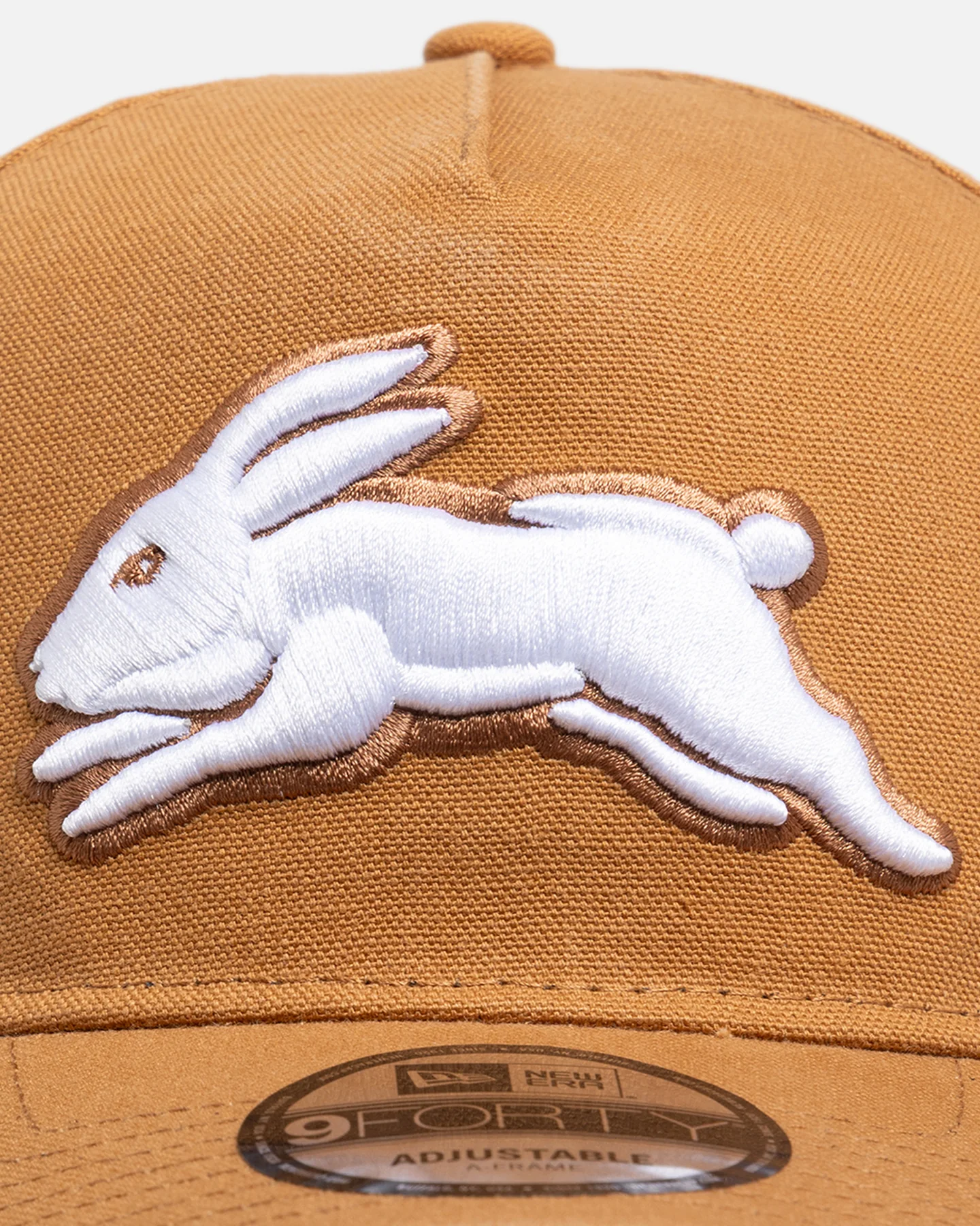 New Era South Sydney Rabbitohs 'NRL 2026' 9FORTY A-Frame Snapback Med Beige - Image 5