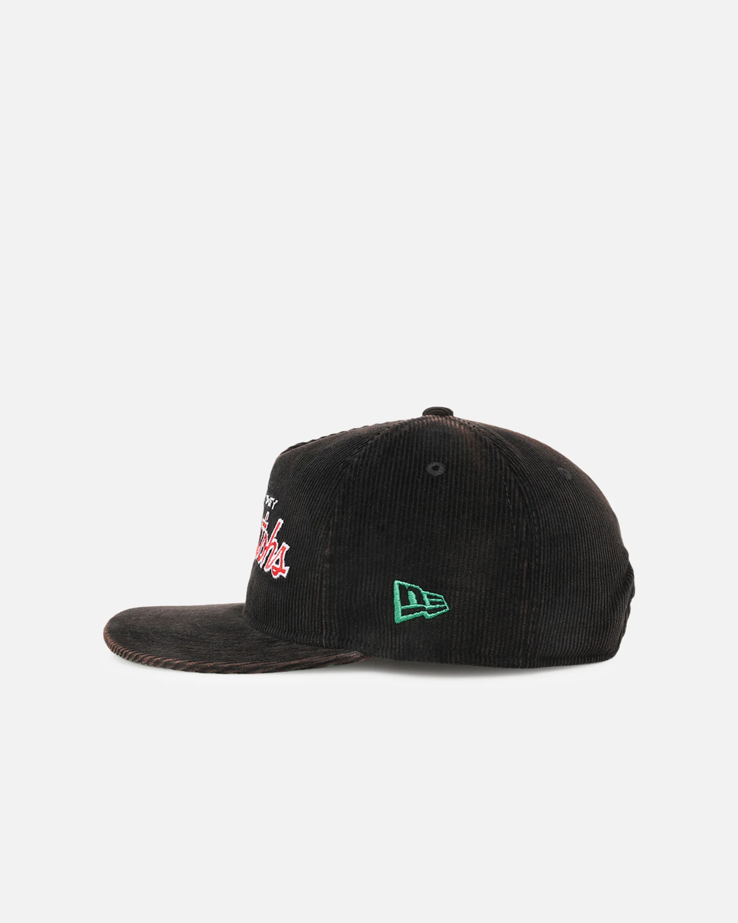 New Era South Sydney Rabbitohs 'NRL Golfer Washed Black' Pre-Curved Corduroy Golfer Snapback Washed Black - Image 4