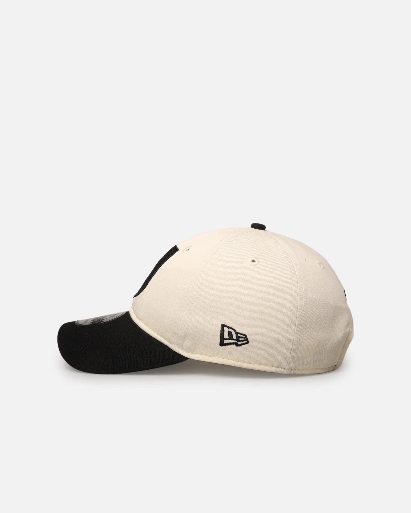 New Era St. George Illawarra Dragons 'NRL Two Tone' 9TWENTY Strapback Chrome White/Black - Image 4