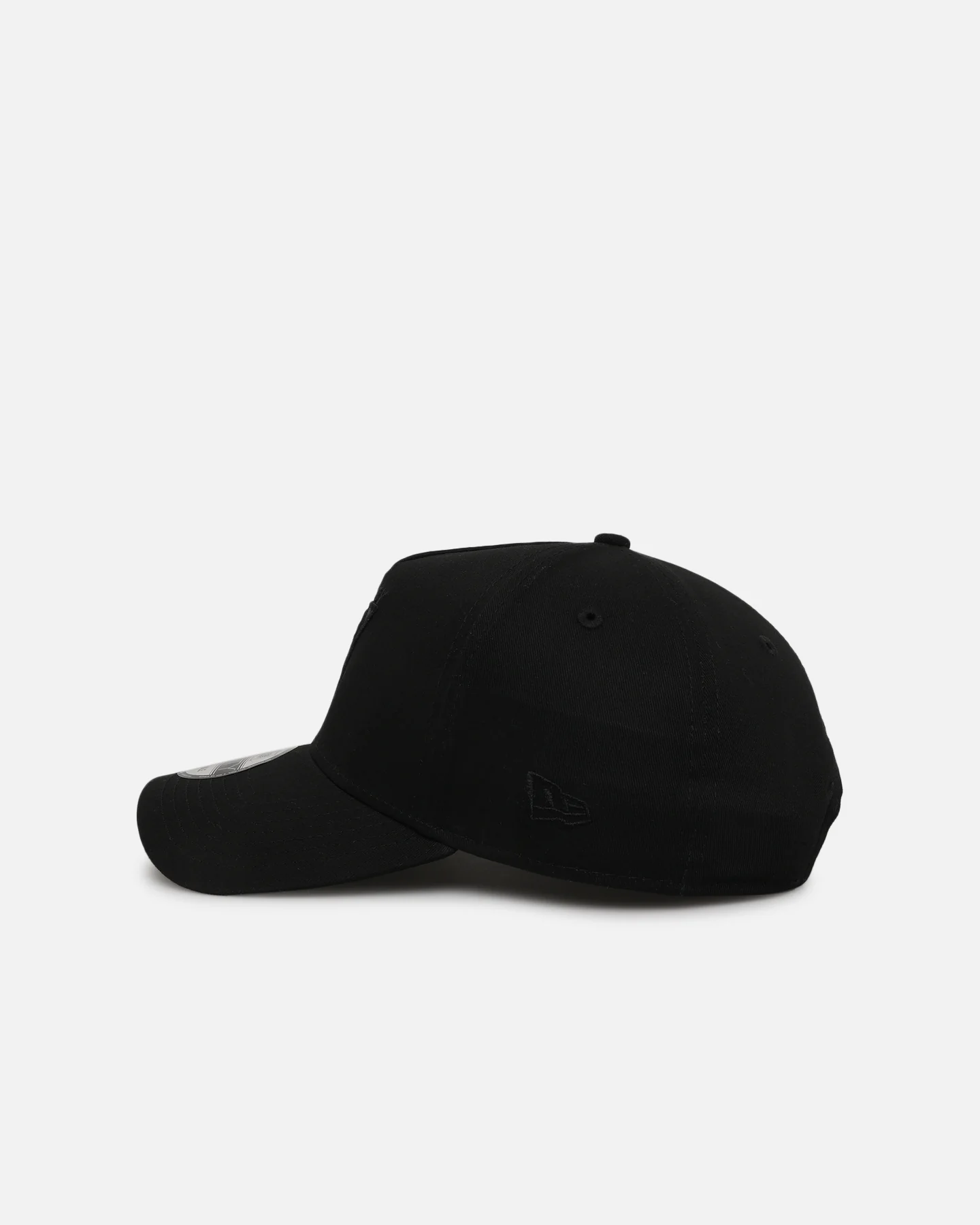 New Era Sydney Swans 'Triple Black' 9FORTY A-Frame Snapback Black - Image 4