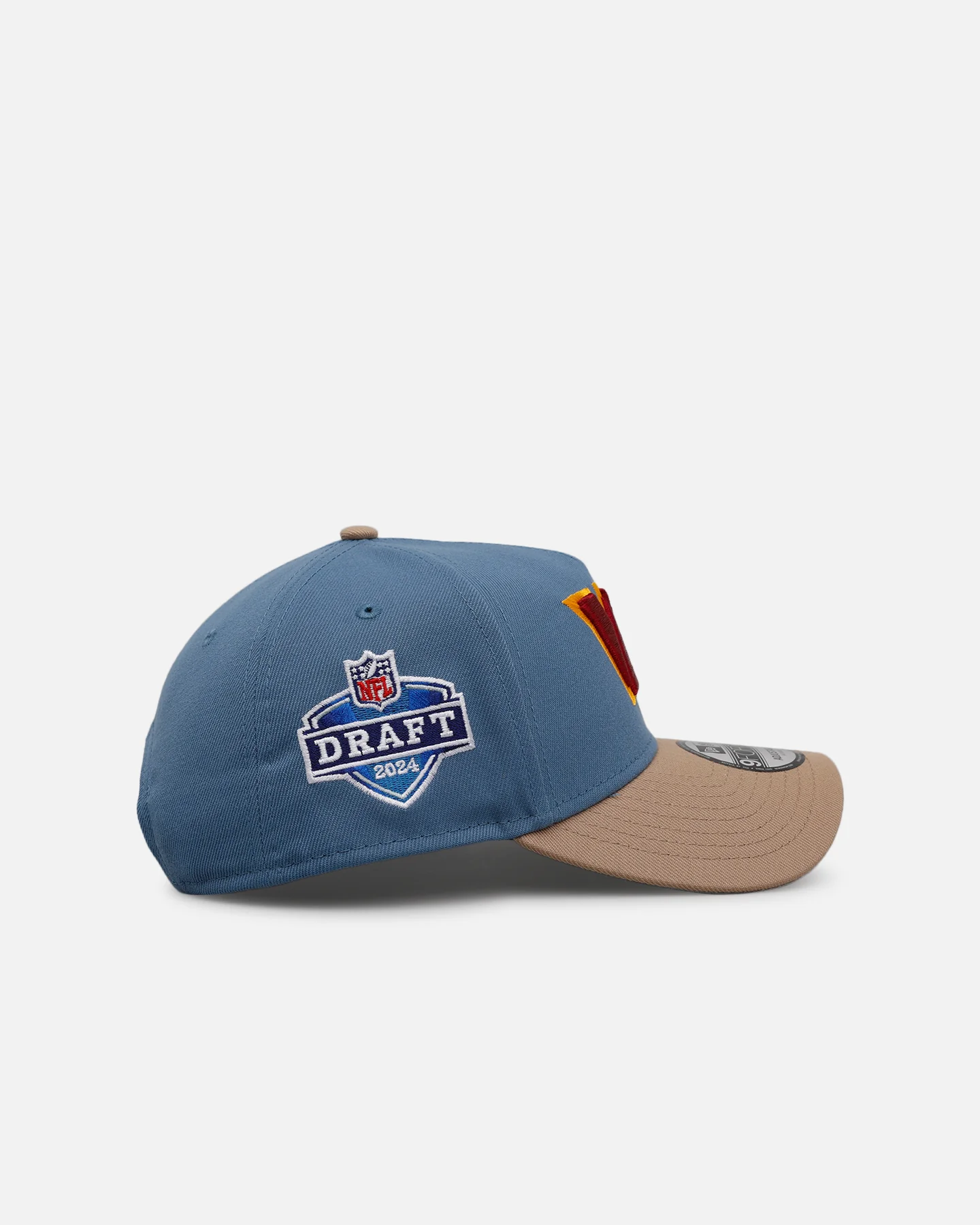 New Era Washington Commanders 'Easy Breezy' 9FORTY A-Frame Snapback Blue/Tan - Image 3