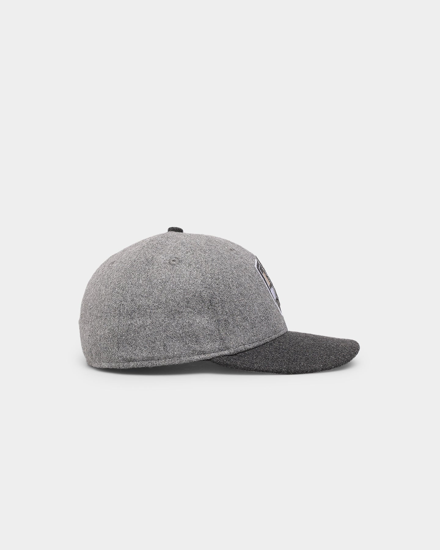 New Era Western Bulldogs 'Melton Wool Cap' AFL '22 59FIFTY Low Profile Fitted Dark Grey - Image 4