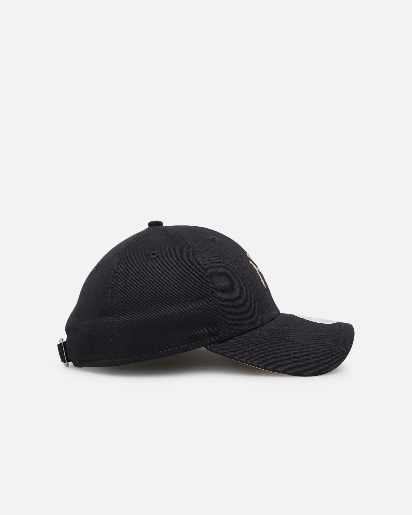 New Era Women's New York Yankees 9FORTY Strapback OTC - Image 3