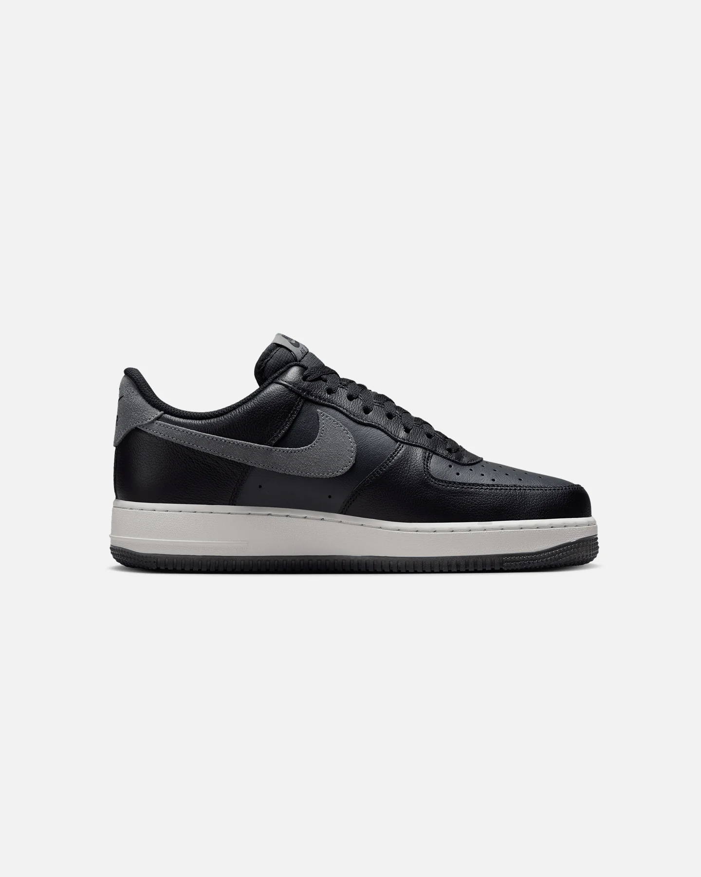 Nike Air Force 1 '07 LV8 Black/Smoke Green - Image 4