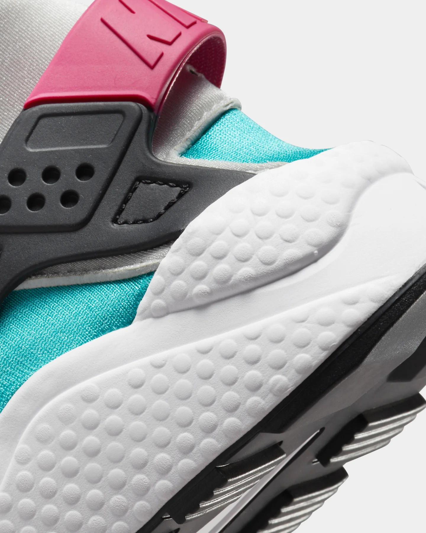Nike Air Huarache Black/Lethal Pink - Image 7