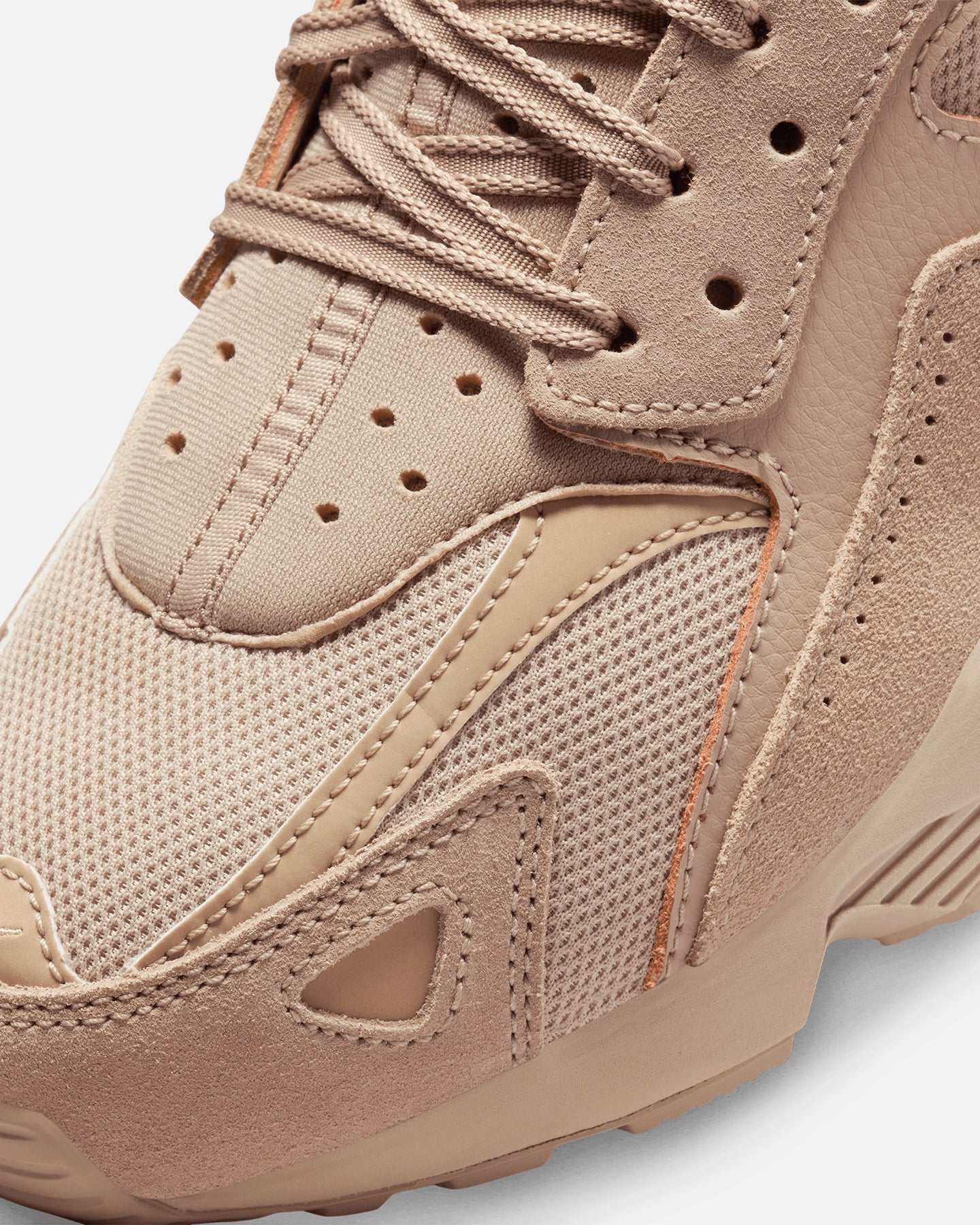 Nike Air Huarache Runner "Wheat/Gold" Hemp - Image 6