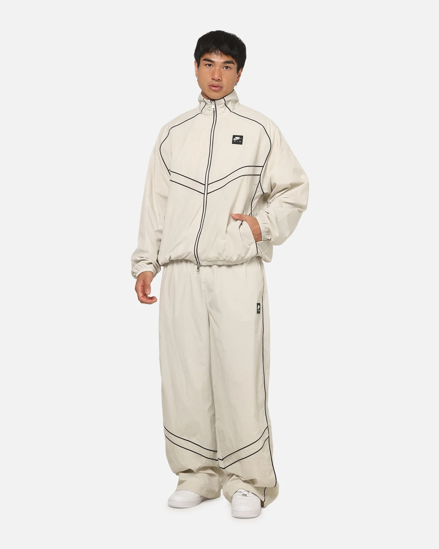 Nike Air Windrunner Track Jacket Light Bone - Image 3