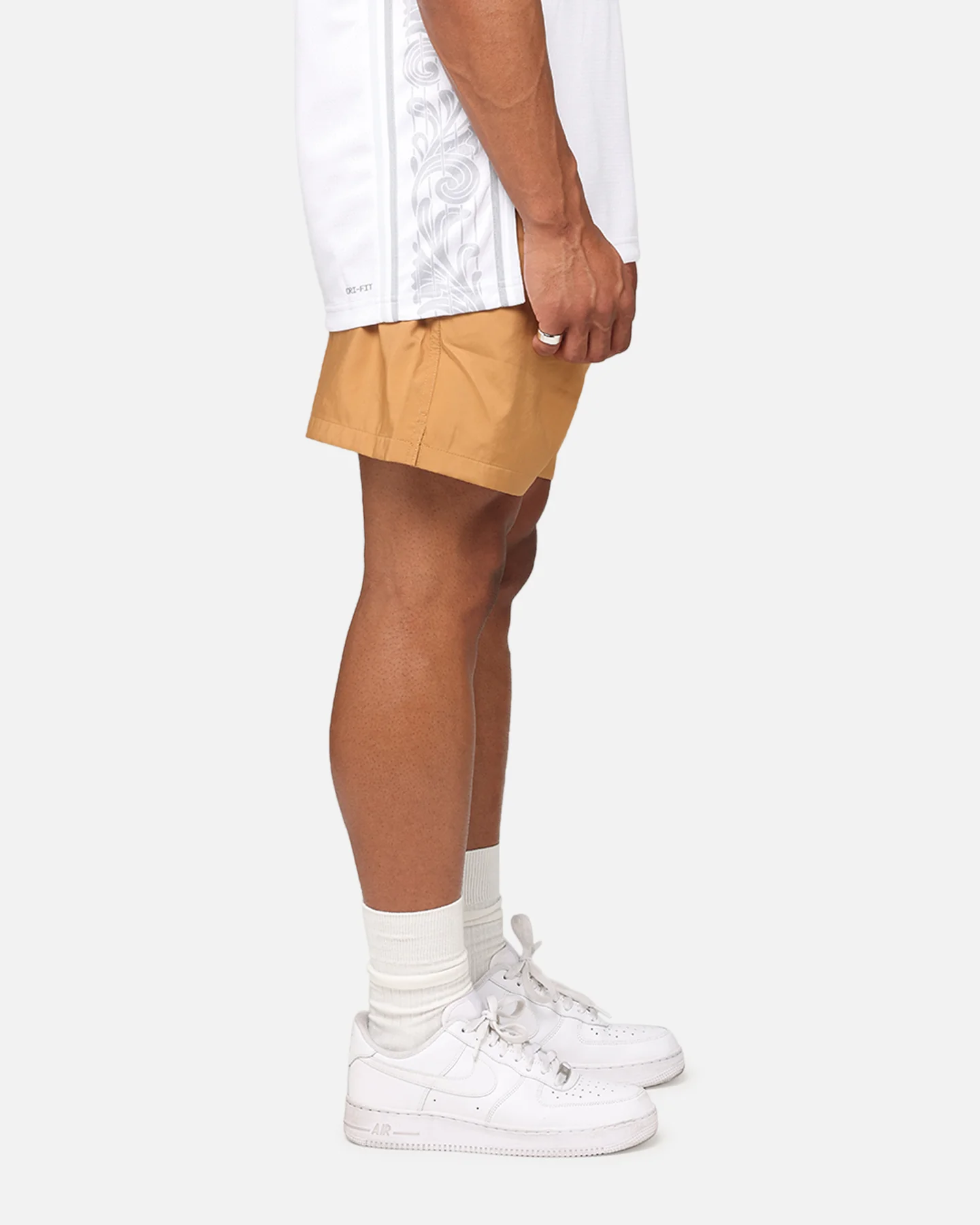 Nike Club Flow Shorts Flax - Image 4