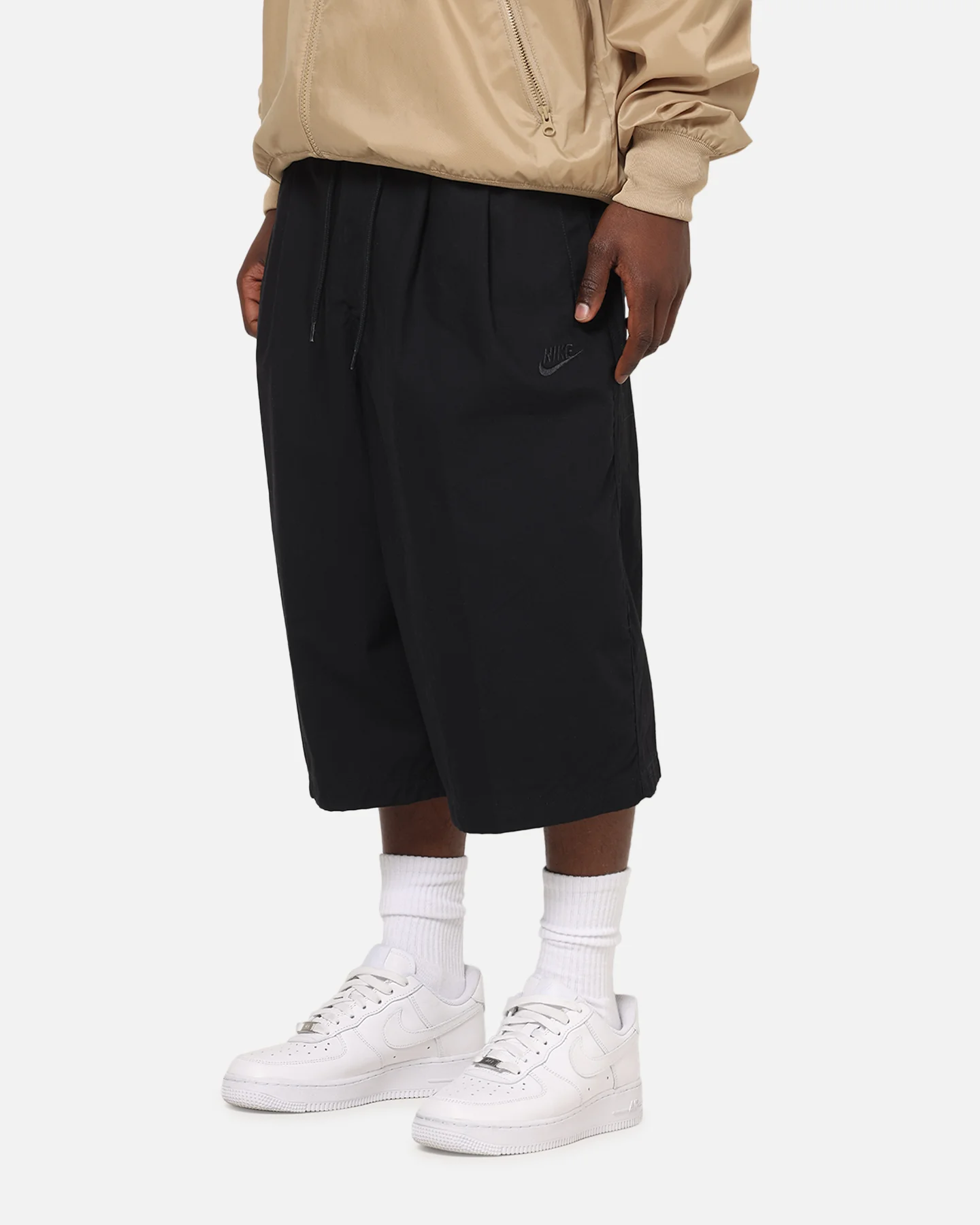 Nike Club Sheoul Oversized Shorts Black/Black - Image 6