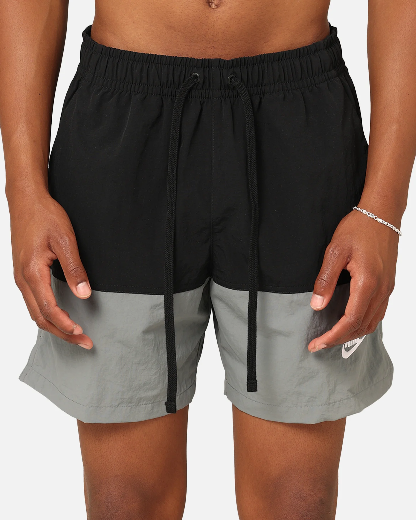 Nike Club+ Woven Colour-Blocked Shorts Black/Smoke Grey - Image 7