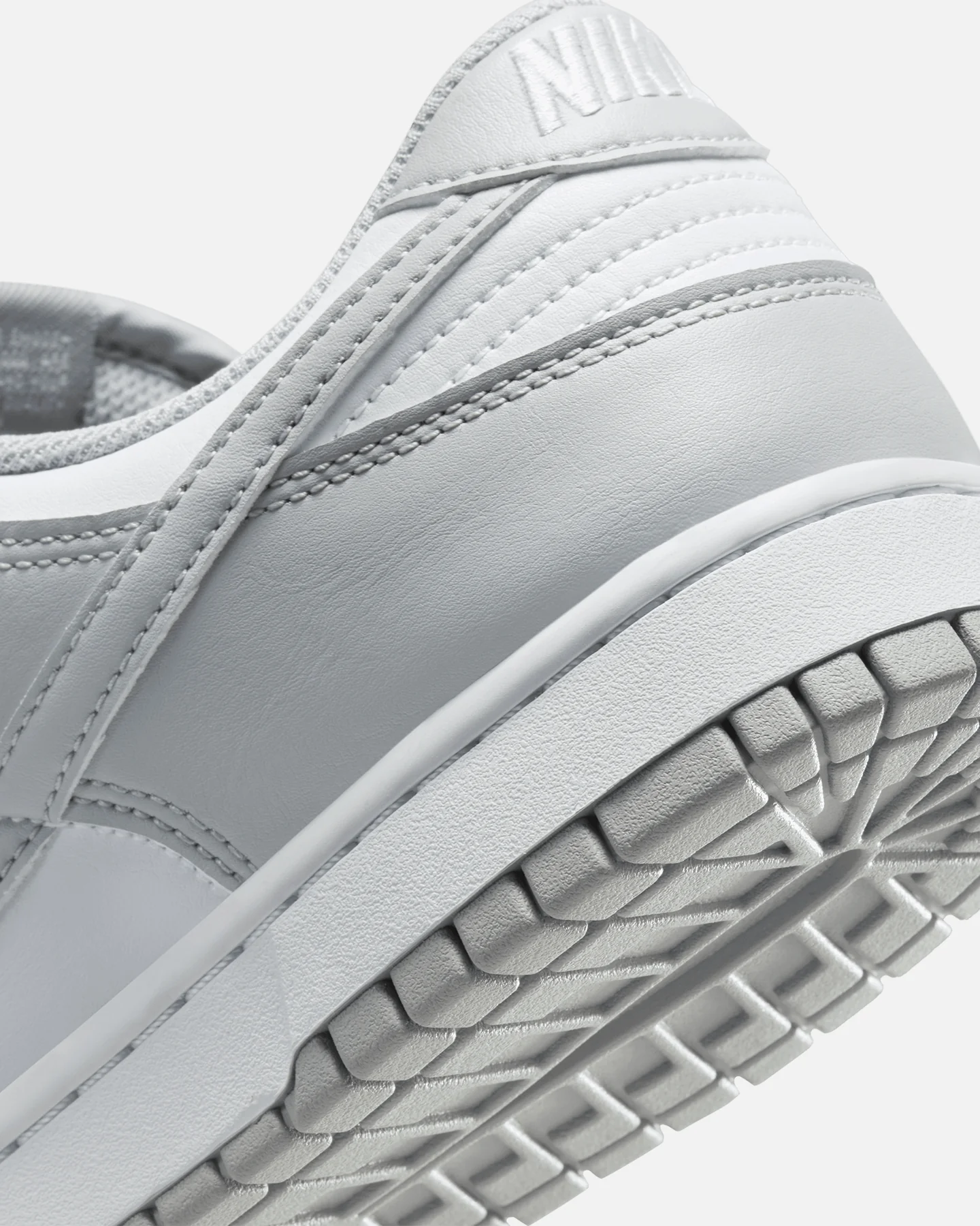 Nike Dunk Low Retro White/Grey Fog - Image 8