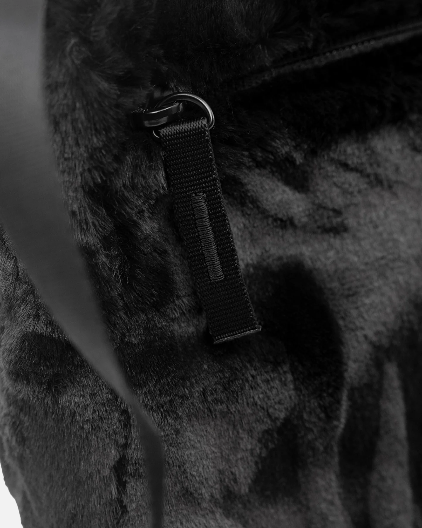 Nike Faux Fur Crossbody Bag (1L) Black/Black - Image 8