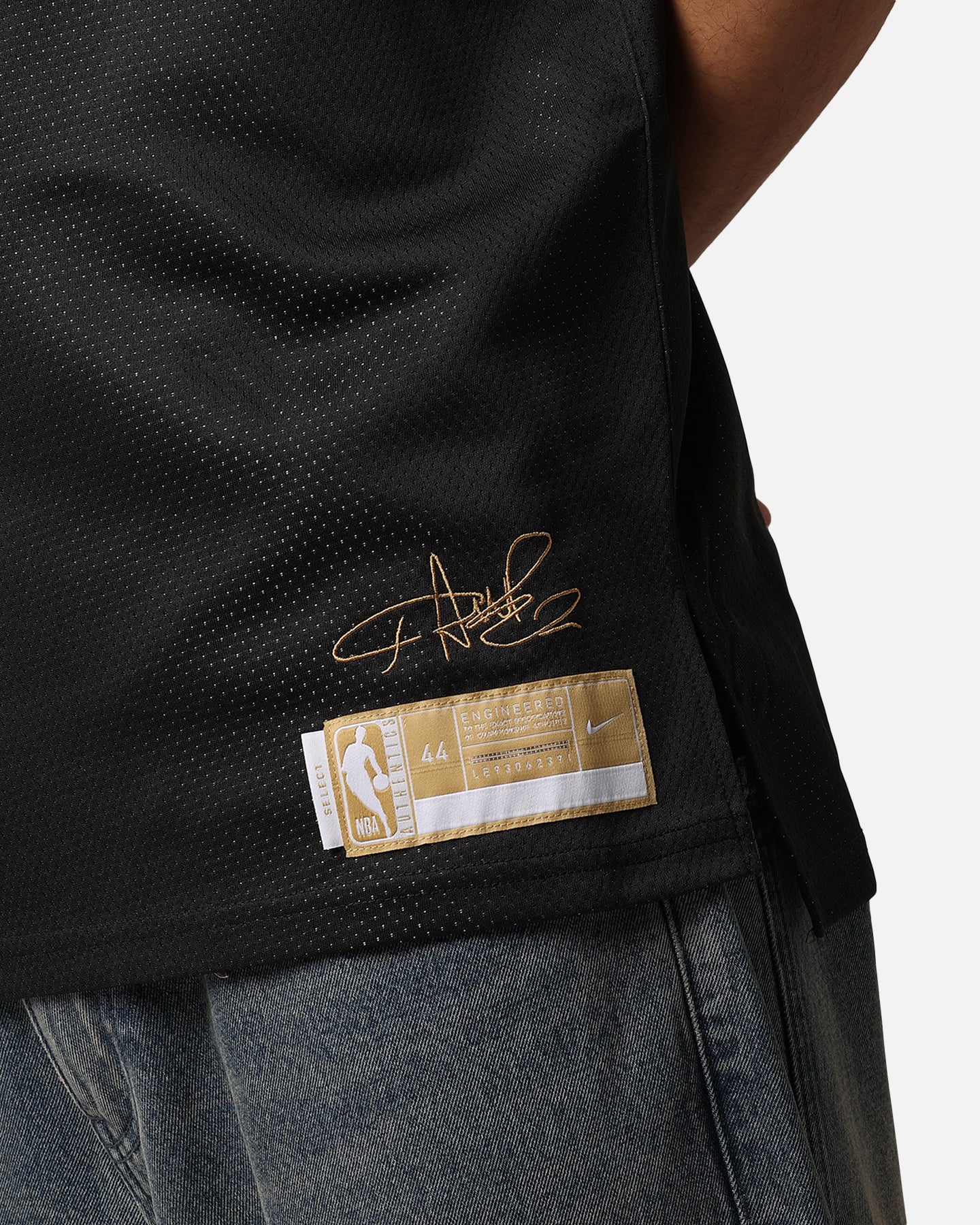 Nike Giannis Antetokounmpo Milwaukee Bucks Dri-FIT 2024 Select Series Jersey Black/Gold - Image 7