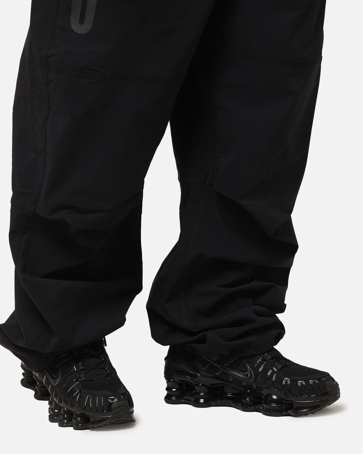 Nike Tech Woven Oversized Pants Black/Black/Black - Image 4