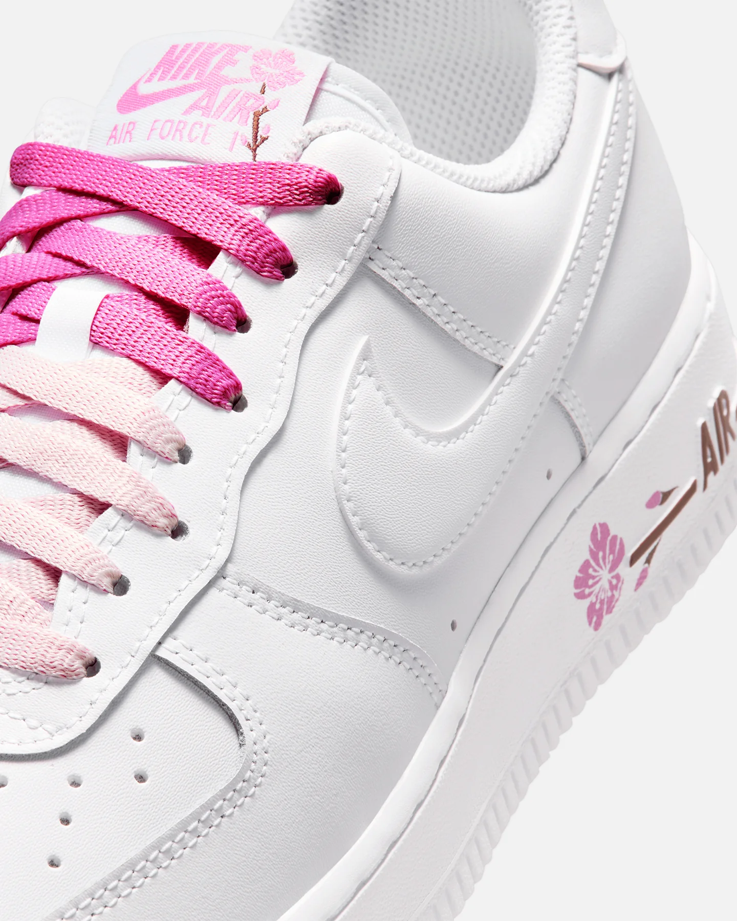 Nike Women's Air Force 1 '07 SE White/White - Image 6