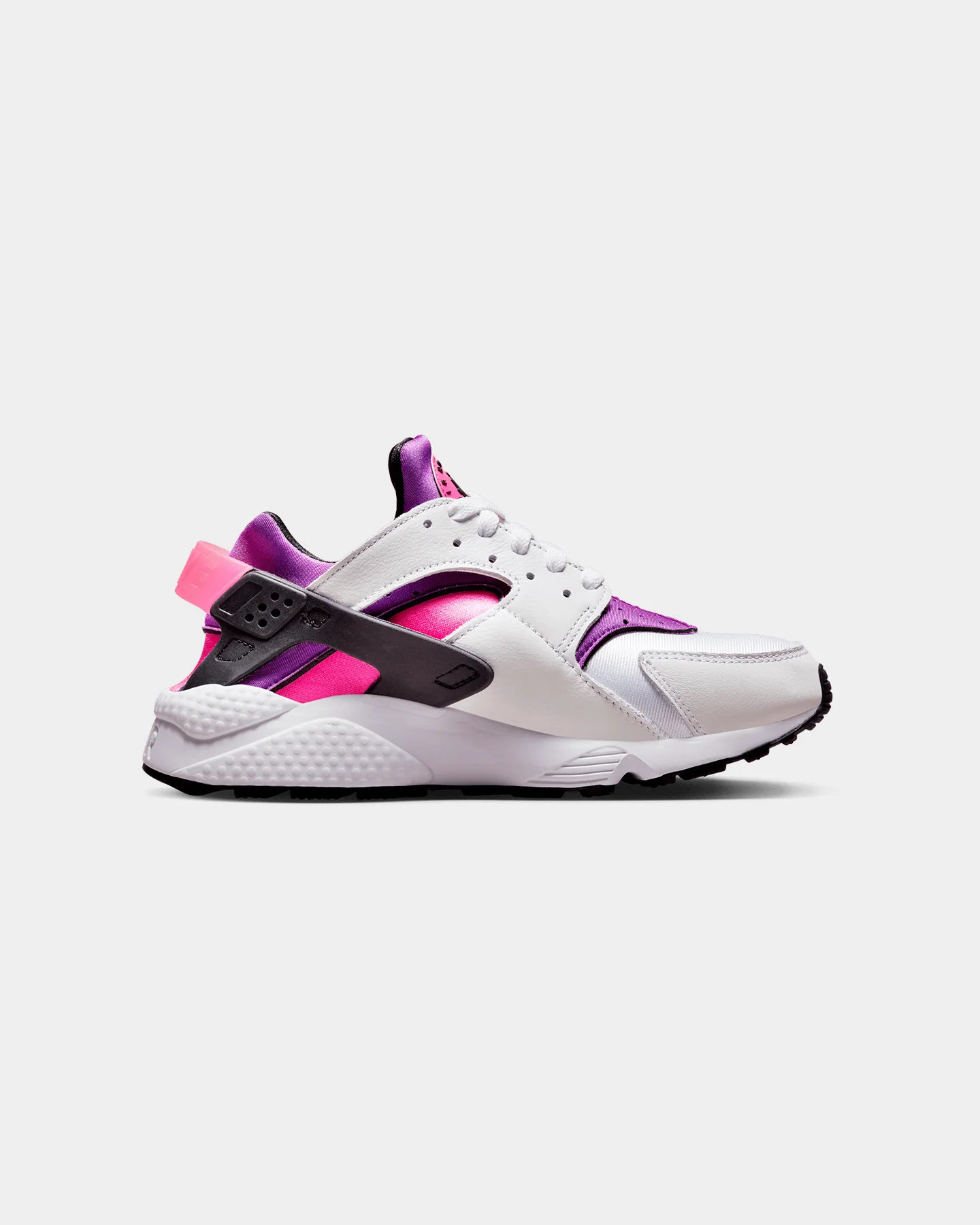 Nike Women's Air Huarache White/Black - Image 4