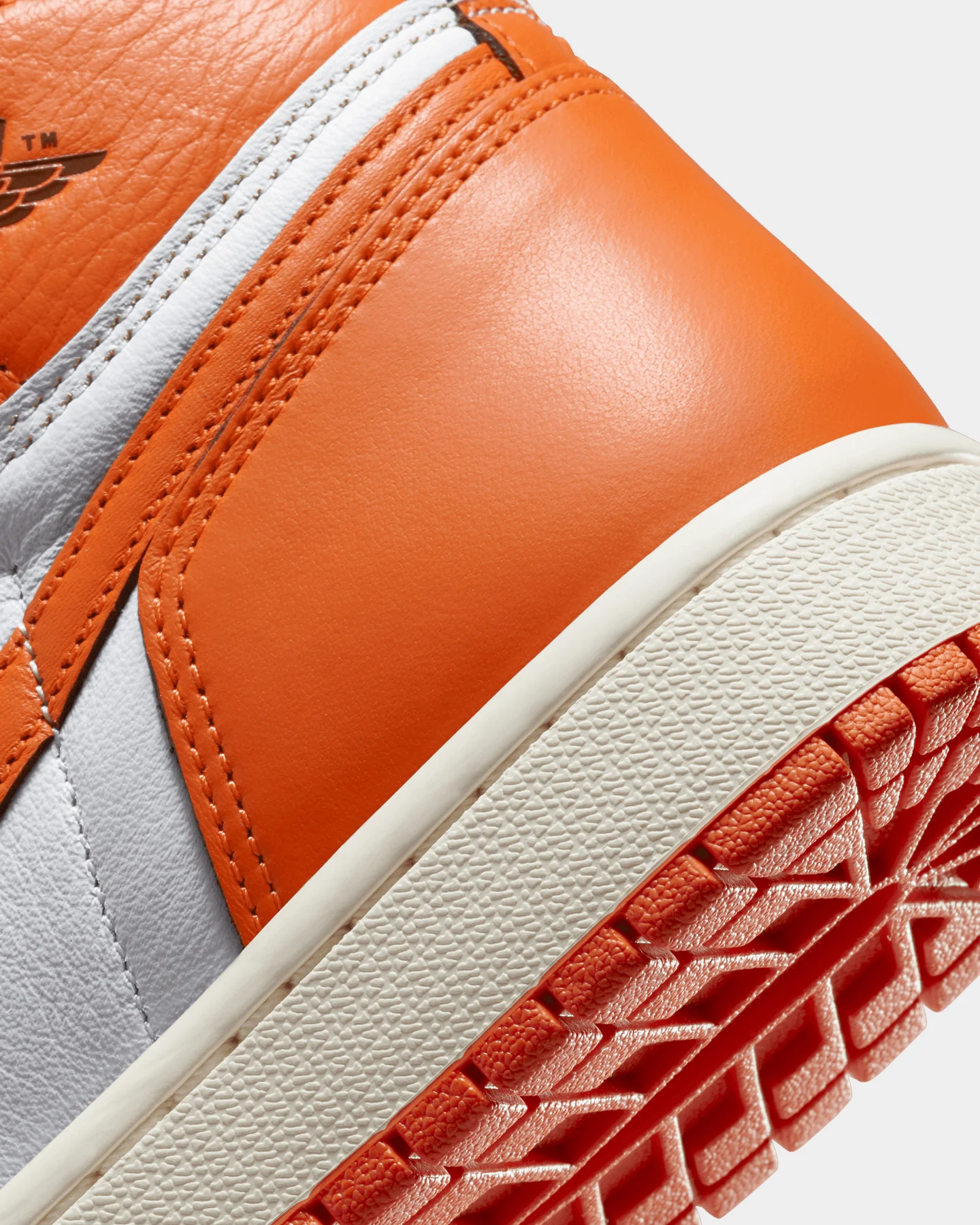 Nike Women's Air Jordan 1 Retro Hi OG "Starfish" White/Starfish/Cacao Wow - Image 8