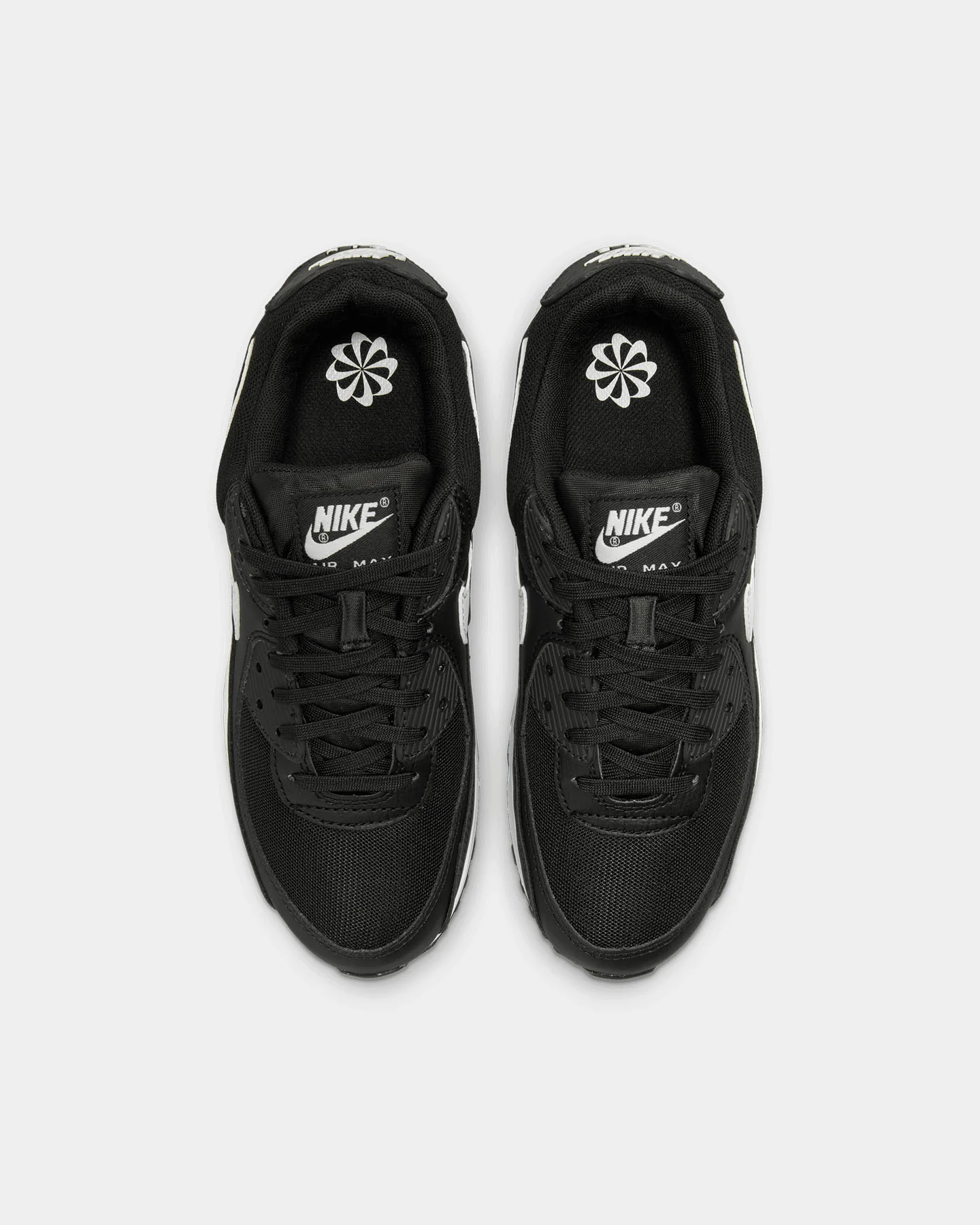 Nike Women's Air Max 90 Black/White - Image 7