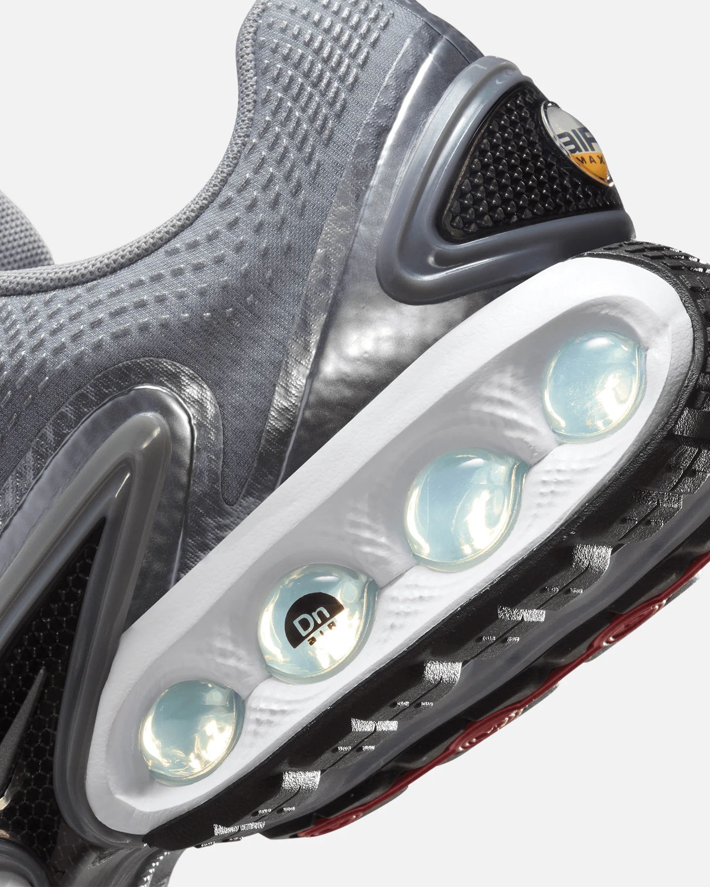 Nike Women's Air Max DN Premium Metallic Silver - Image 8