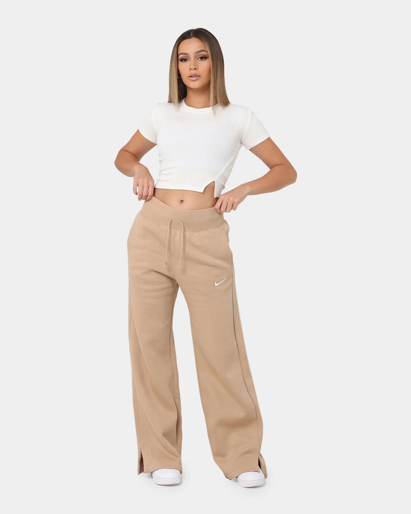 Nike Women's Nike Sportswear Phoenix Fleece High-Waisted Wide-Leg Sweatpants Hemp/Sail - Image 2