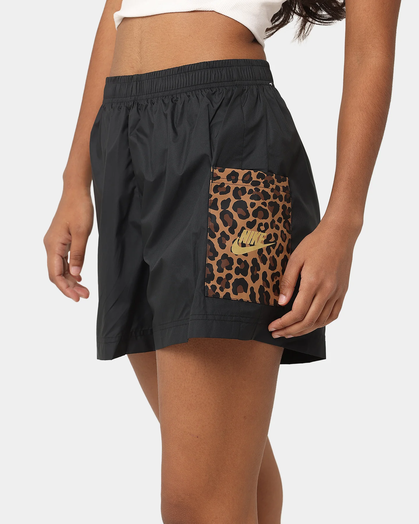 Nike Women's Nike Sportswear Woven Leopard High-Waisted Shorts Black/Metallic - Image 3