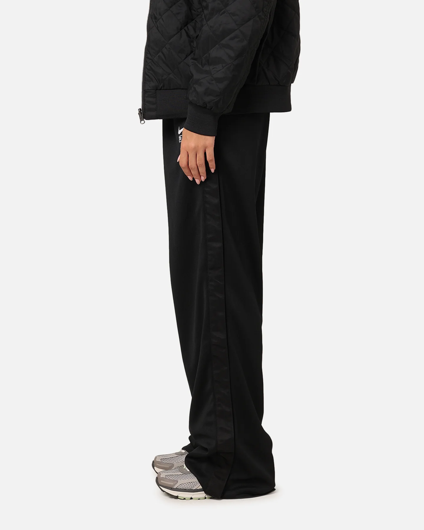 Nike Women's Sportswear Air Mid-Rise Breakaway Pants Black/White - Image 6