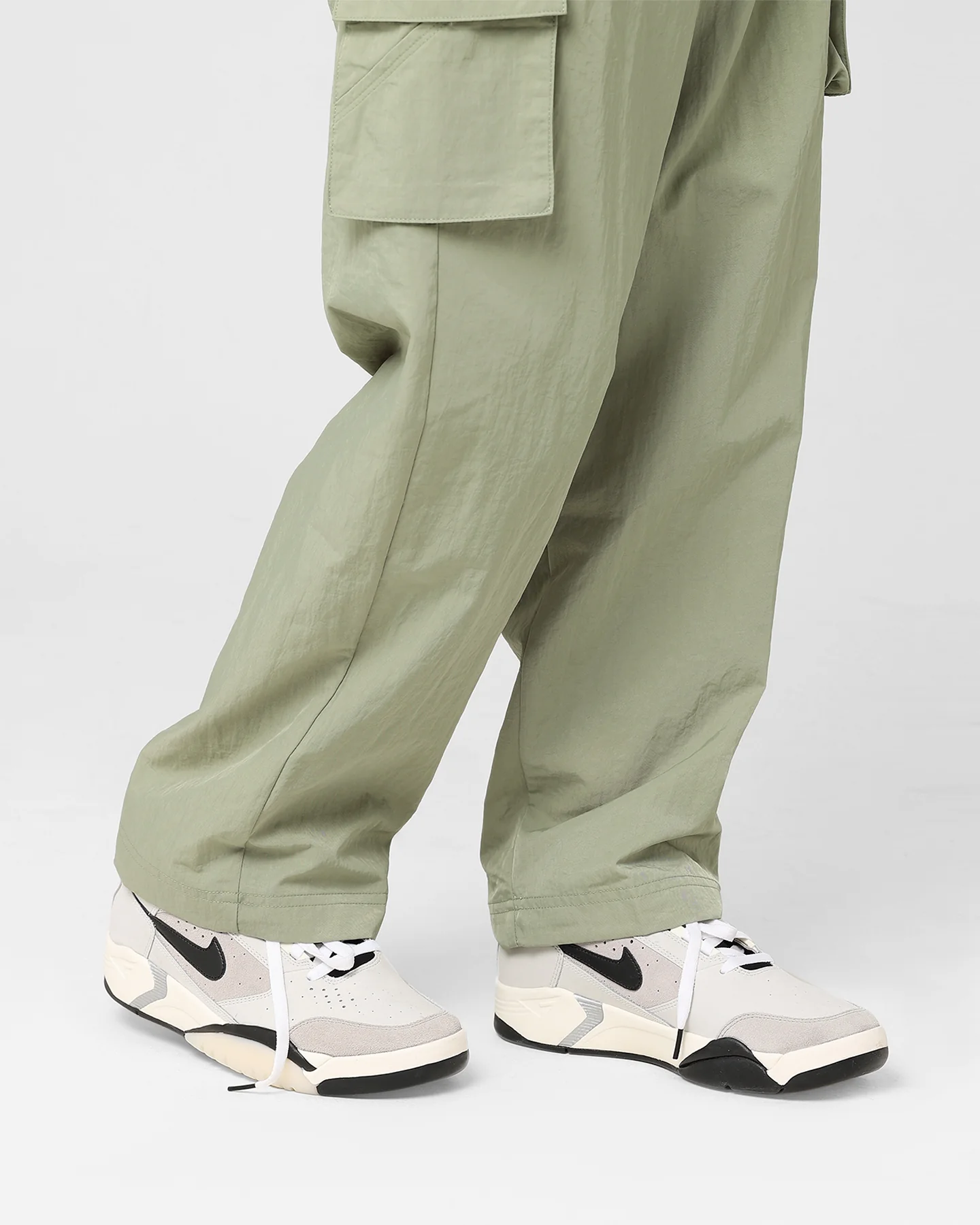 Nike Women's Sportswear Essential High-Rise Woven Cargo Pants Oil Green/Black - Image 3