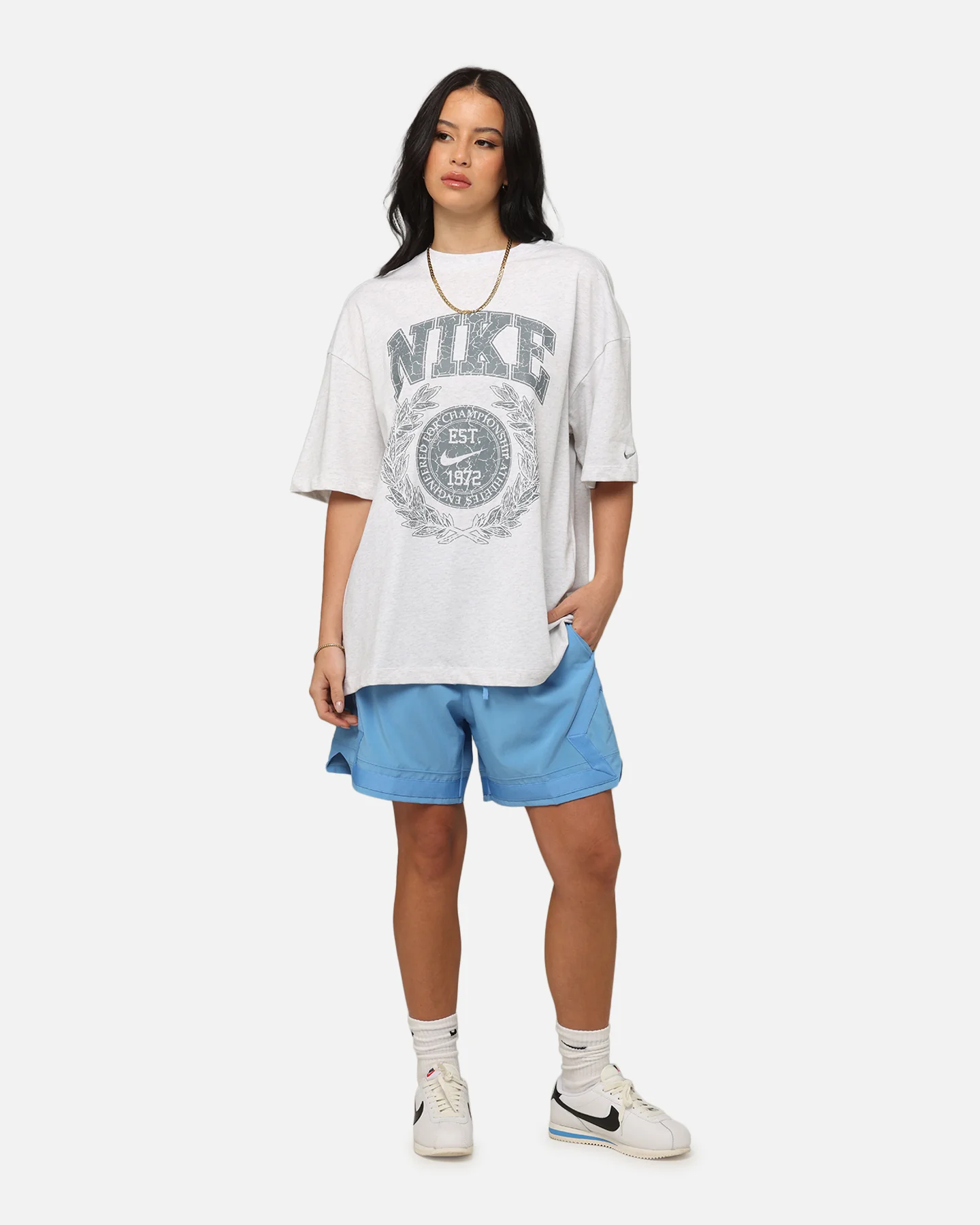 Nike Women's Sportswear Essential Oversized T-Shirt Birch Heather/Cool Grey - Image 2